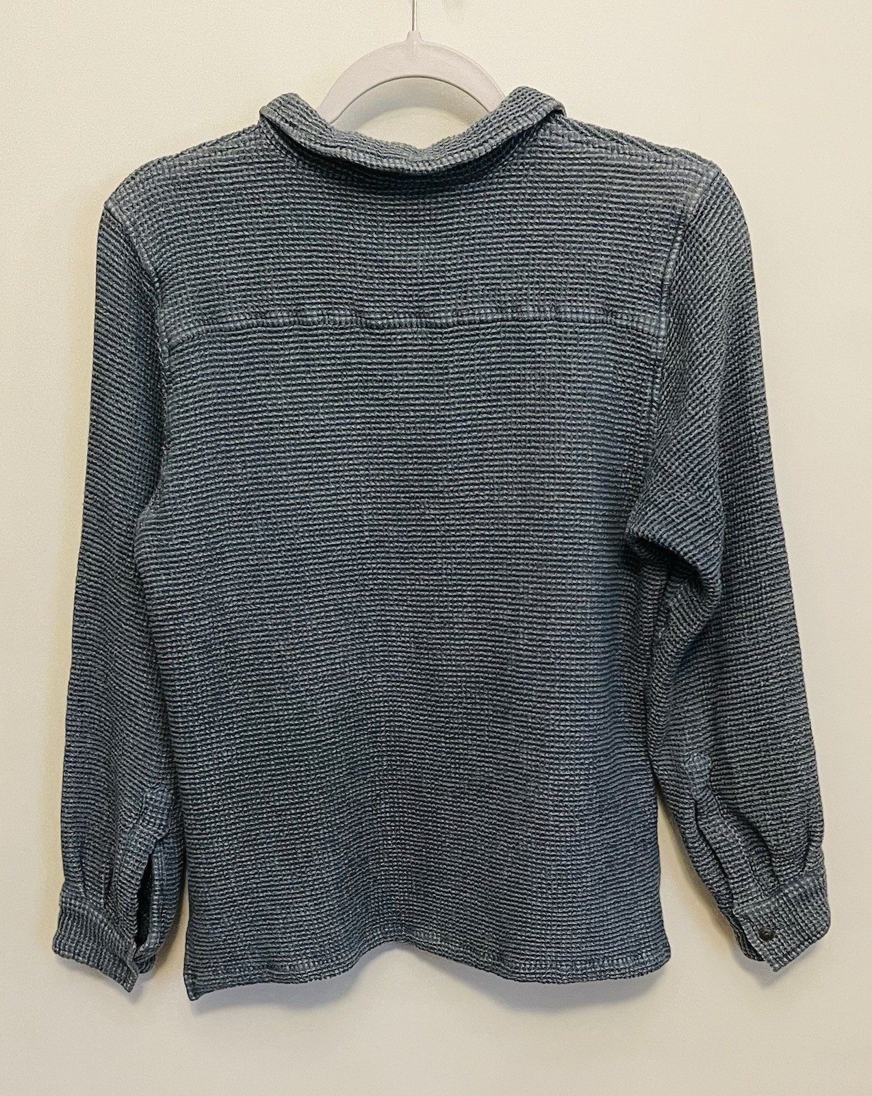 Vtg EMS Eastern Mountain Sports Blue Waffle Knit Button Up Women S Metal Buttons