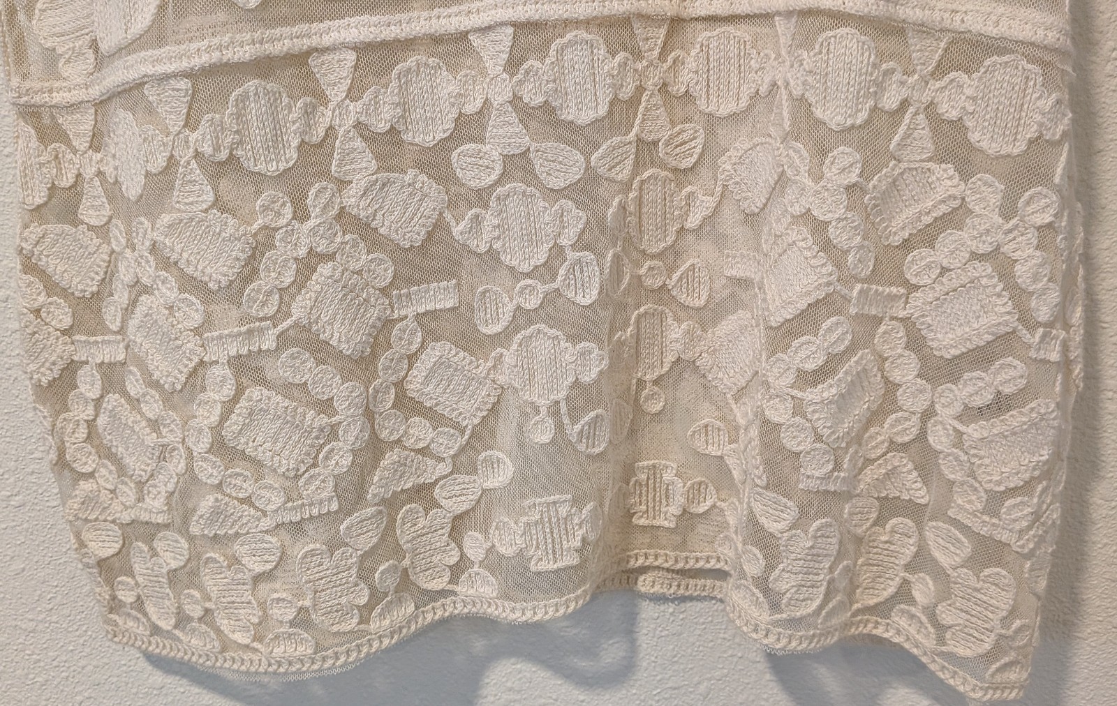 NWOT Med Ultra Pink Boho Chic Ivory Cream Abstract Lace Crochet Short Sleeve Top