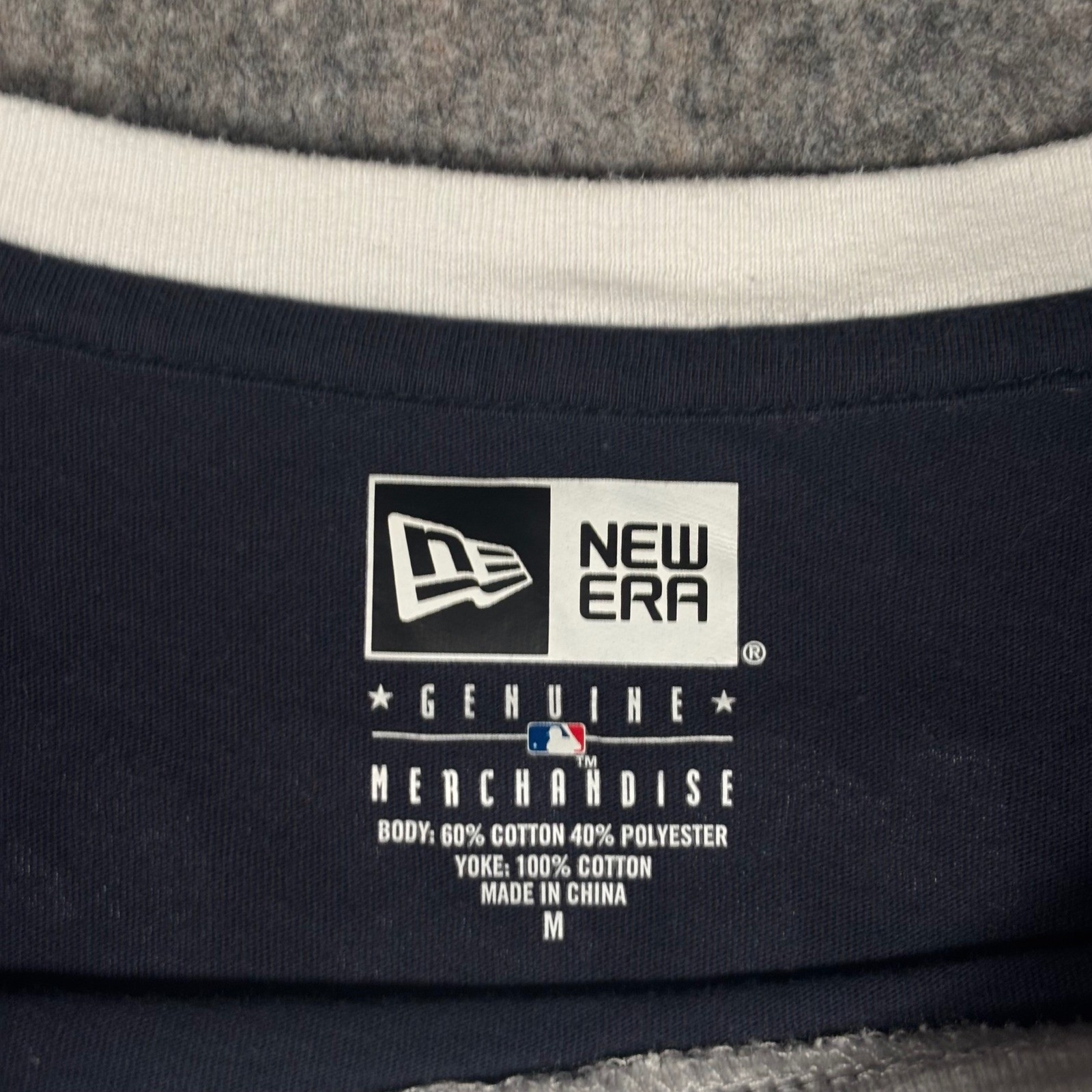 New Era New York Yankees T-Shirt Womens Medium Gray Navy Colorblock MLB Graphic