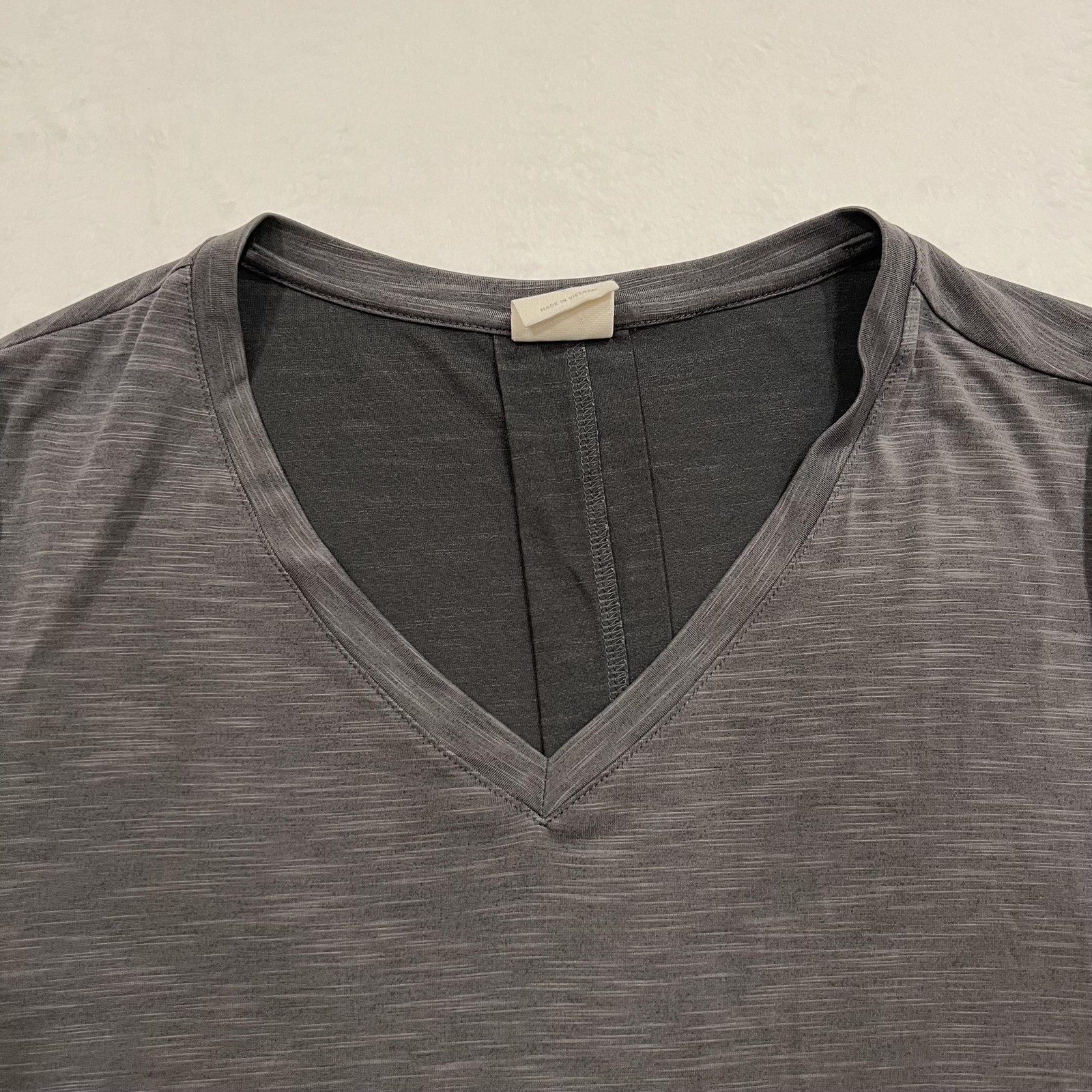 MOD REF Shirt Womens Large Gray V Neck Short Sleeve Modal Blend High Low Top