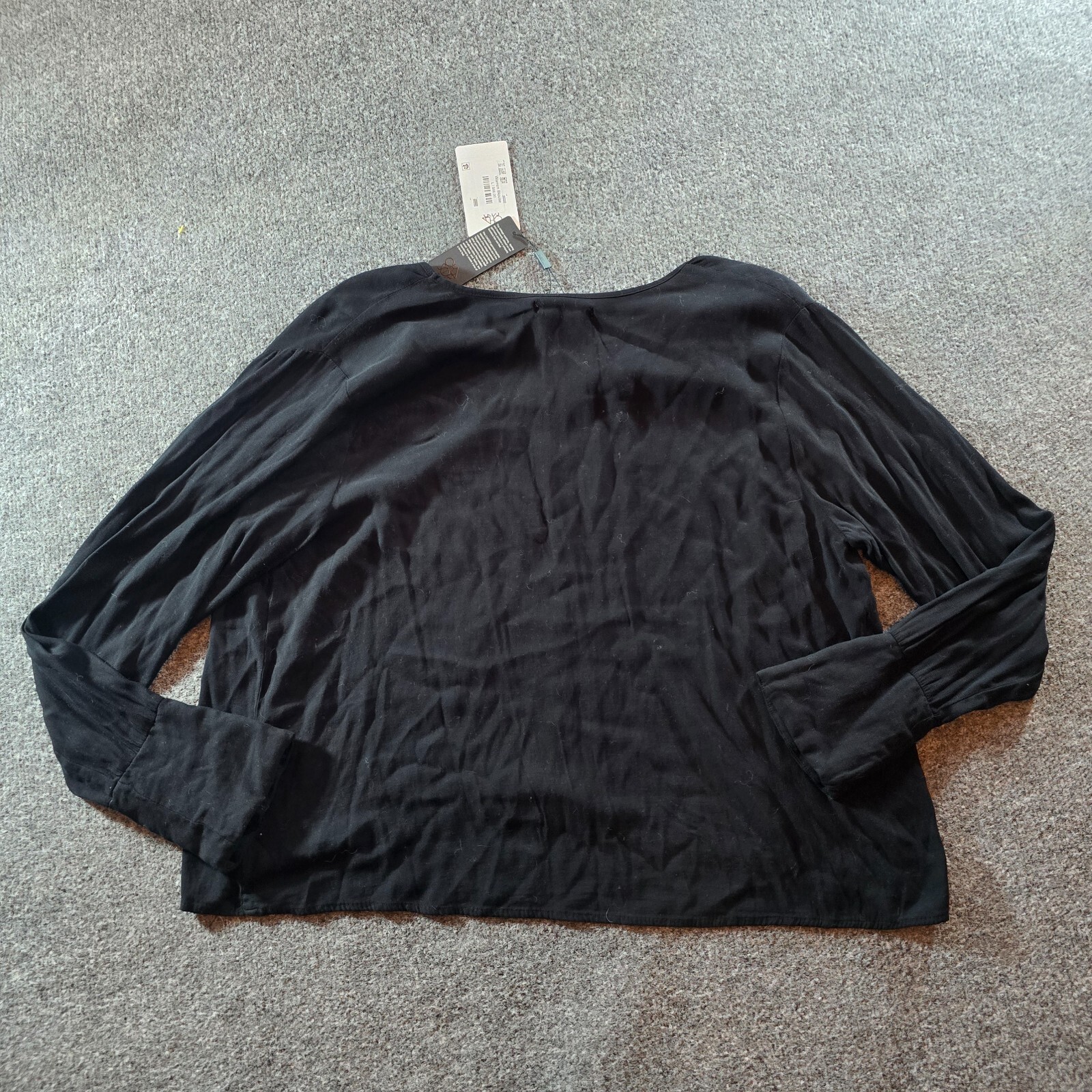 Chaser Top Womens Size Large Black Warren V Neck Long Sleeve Minimalist Casual