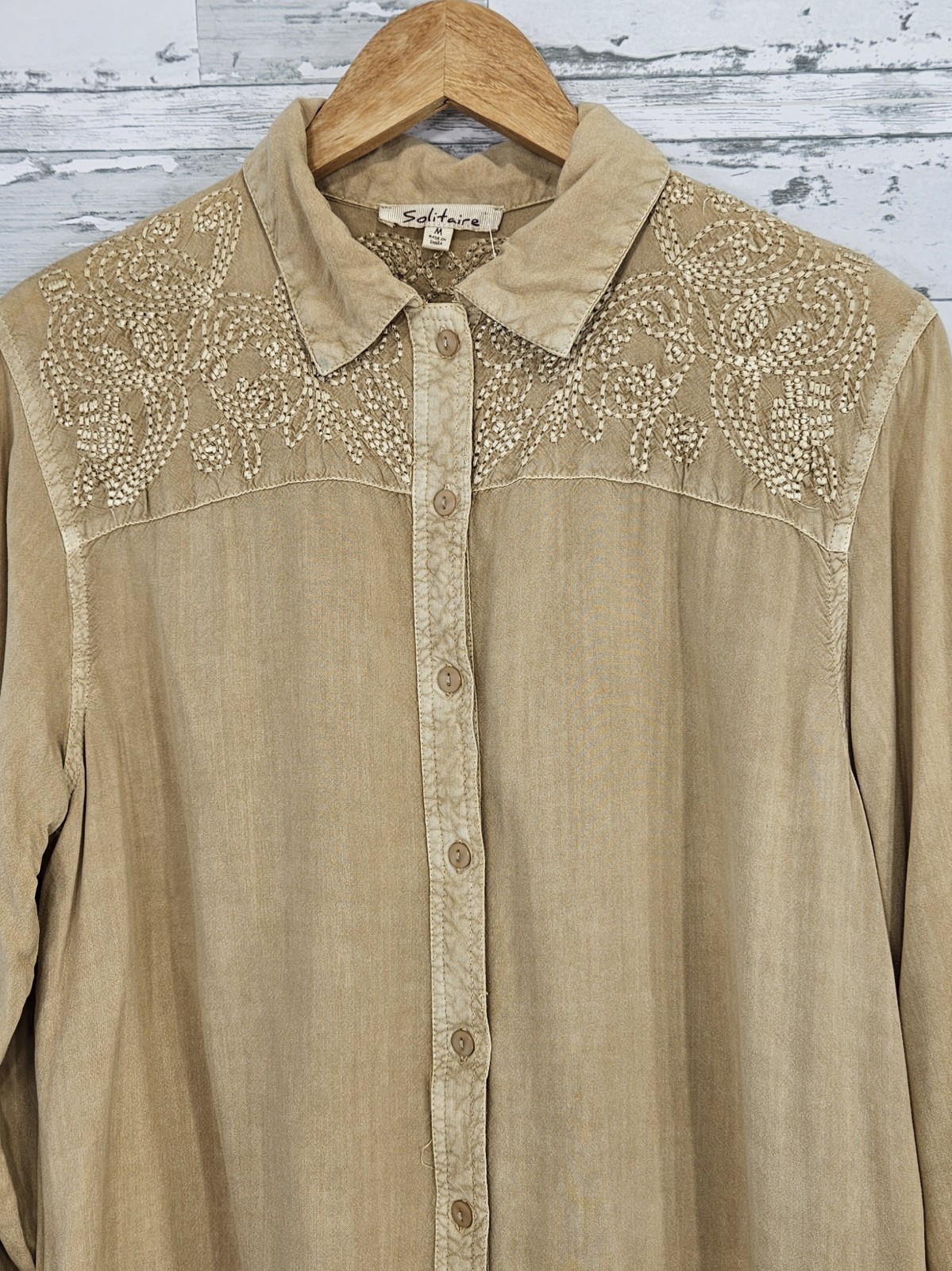 Solitaire Women’s Medium Beige Tunic Blouse Embroidered Washed Fabric