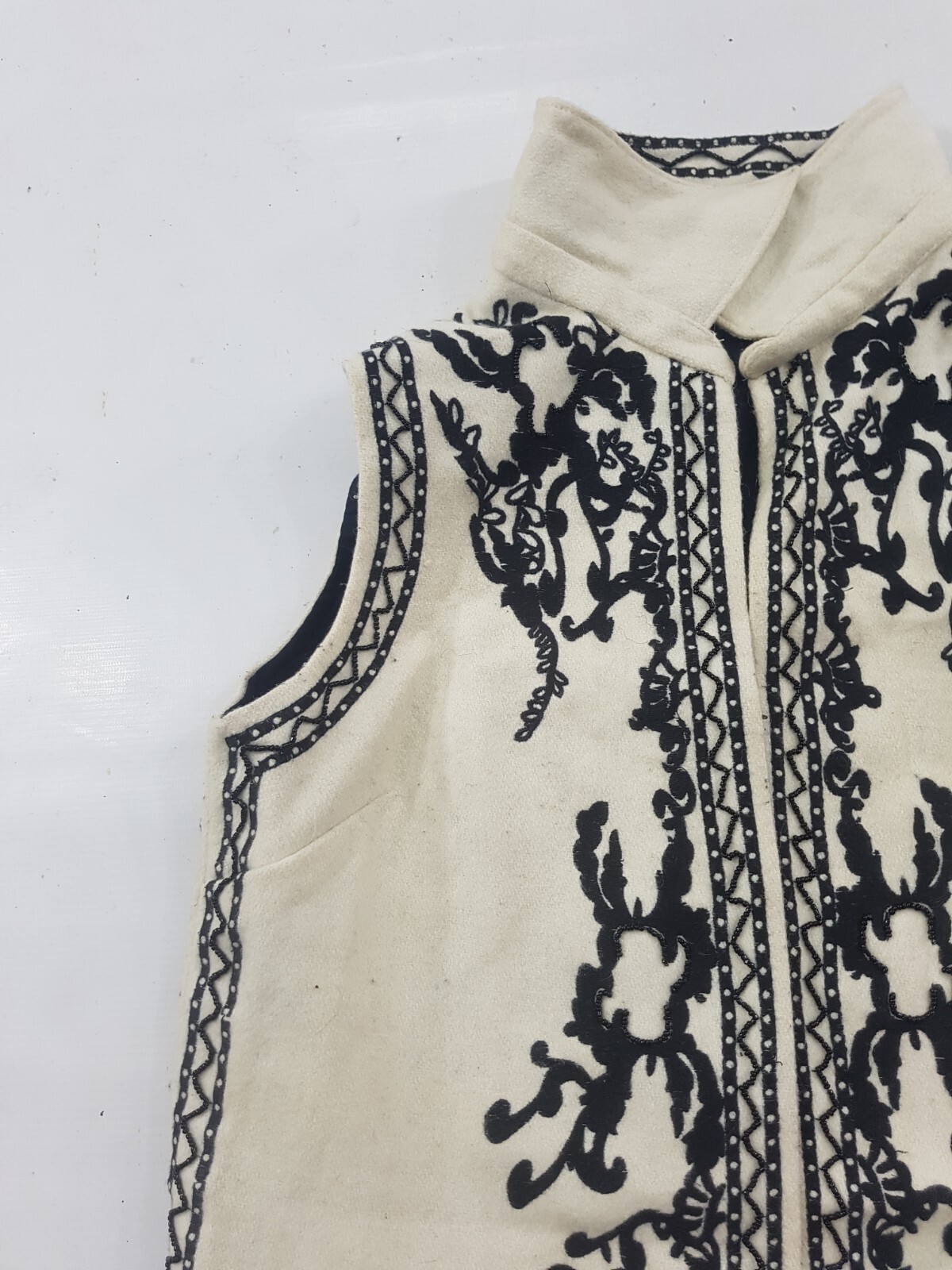Vintage Hand Embroidered Beautiful Boho Tunic Cropped Multicolor Vest 67×51 cm