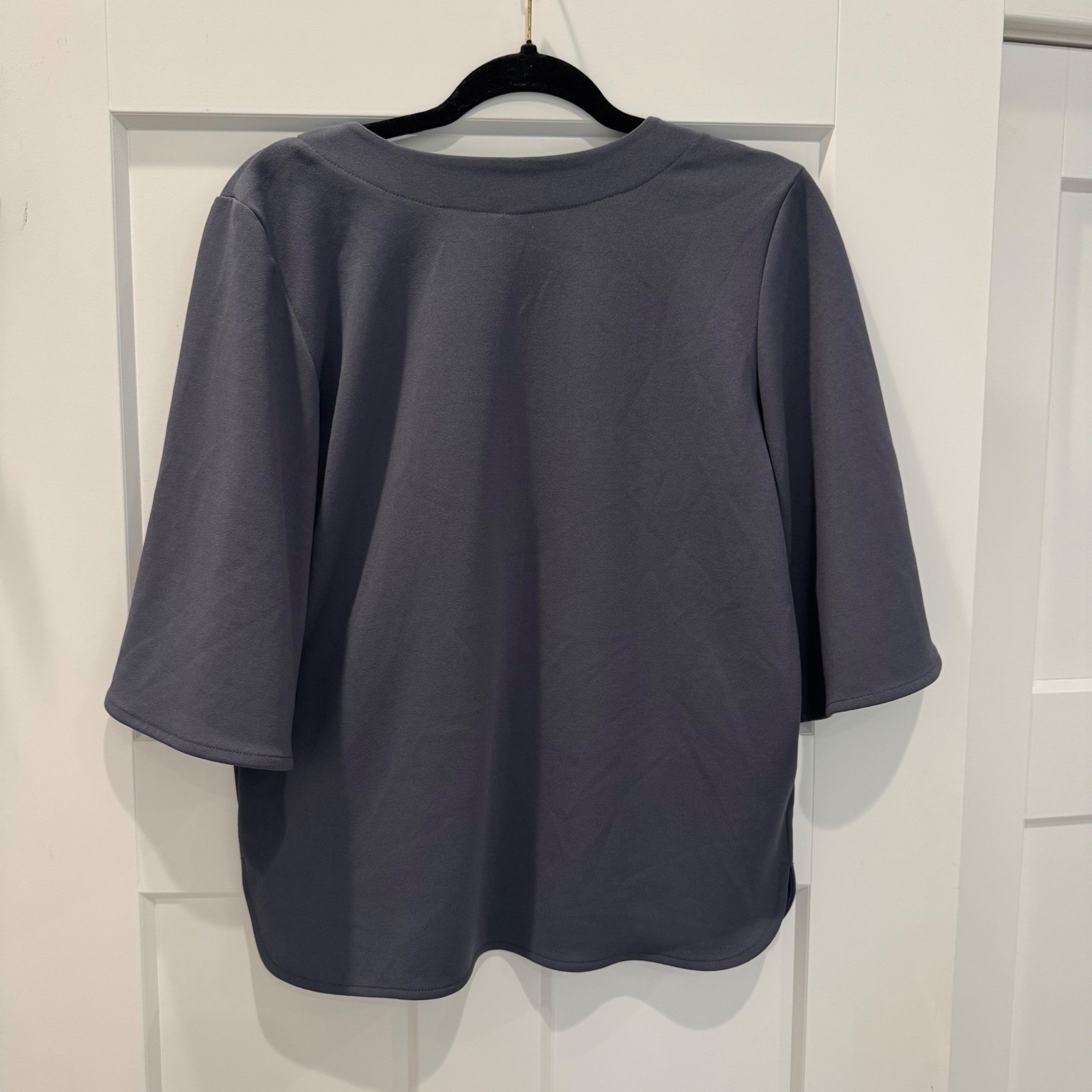 Ann Taylor Factory Charcoal Bell Sleeve V-Neck Blouse Top Medium Flutter Sleeve
