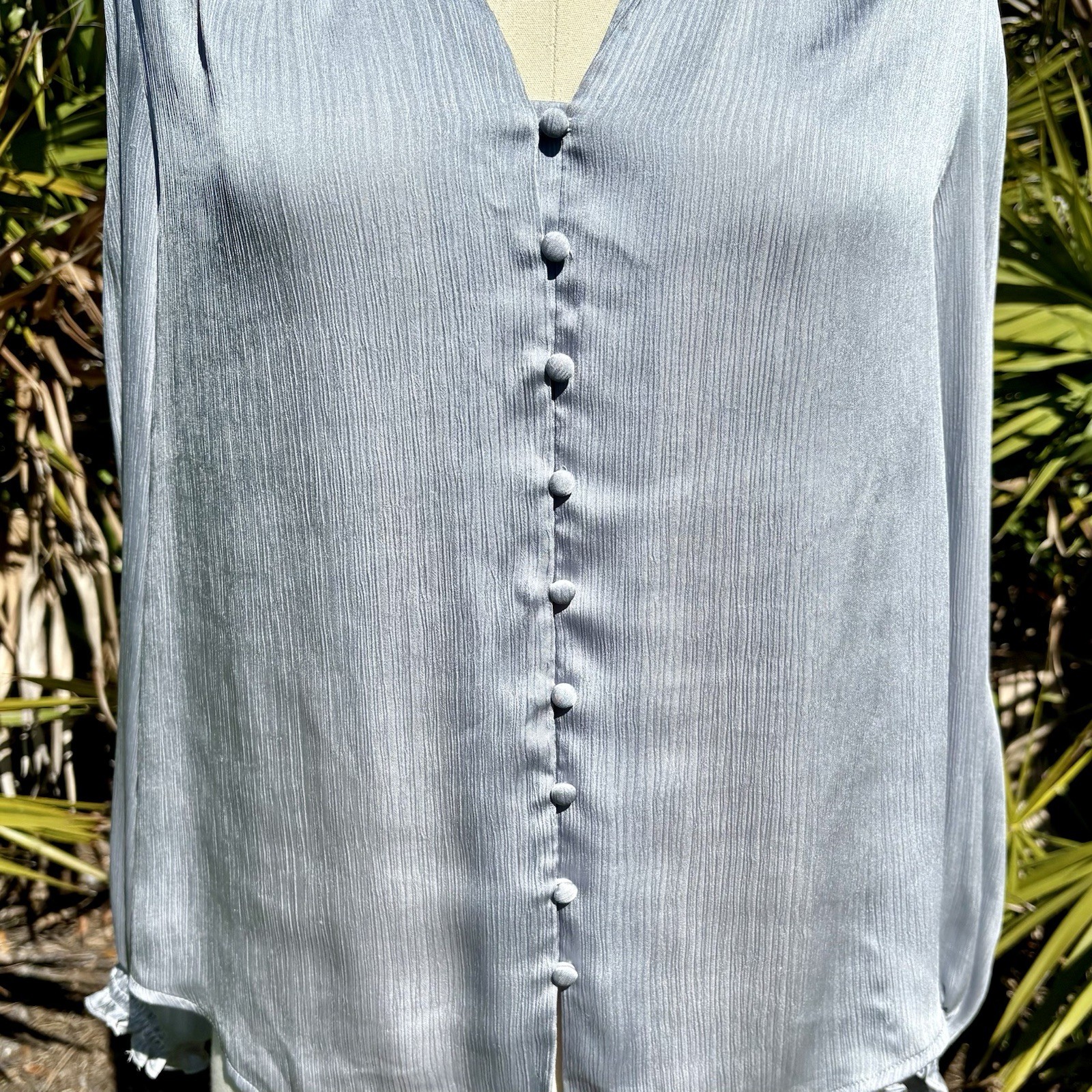 Vince Camuto Vintage Silver Gray Blouse Size S Shirred Buttons Trendy 2026 Retro