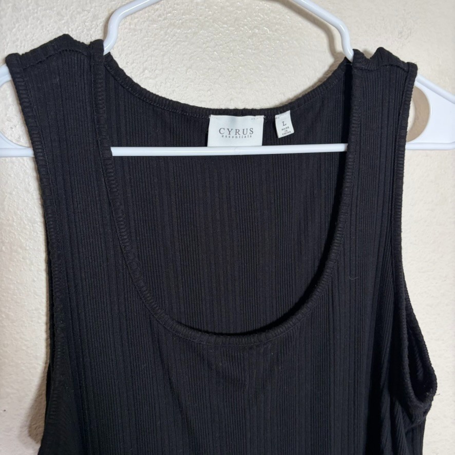 Cyrus Tank Top Women’s Large Black Round Neck Sleeveless Ribbed Knit Shirt