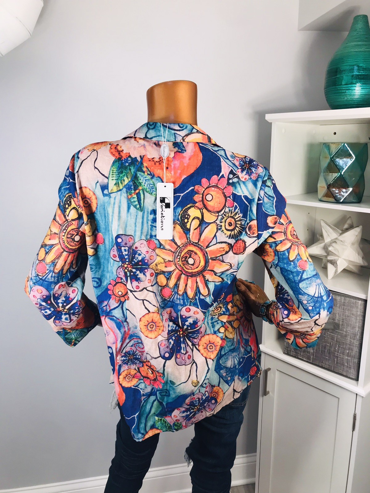Variations L Top NWT $85 Floral Multi Print Button Up Shirt Soft Easywear 3/4 Sl