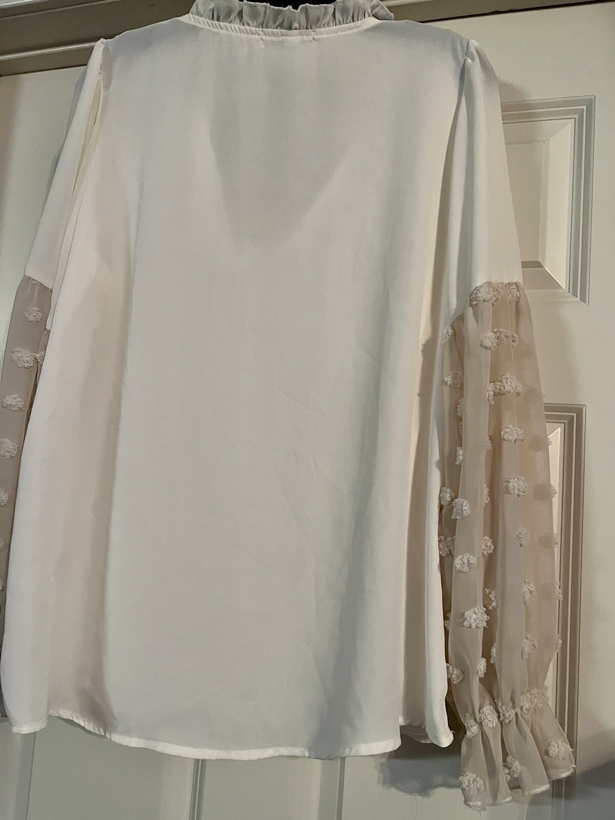 C+D+M Vintage Coastal Preppy Old Money Quiet Luxury Boho Ruffle Tie Neck Size M