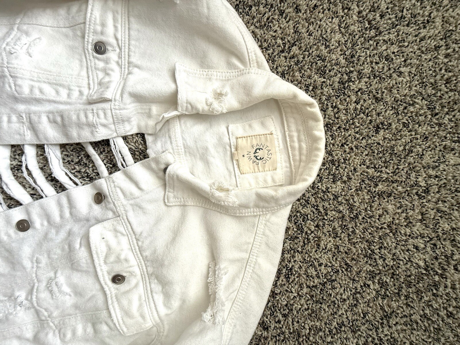FANTASTIC FAWN Jean Jacket Happy Face Shredded Back Destroyed White M/L