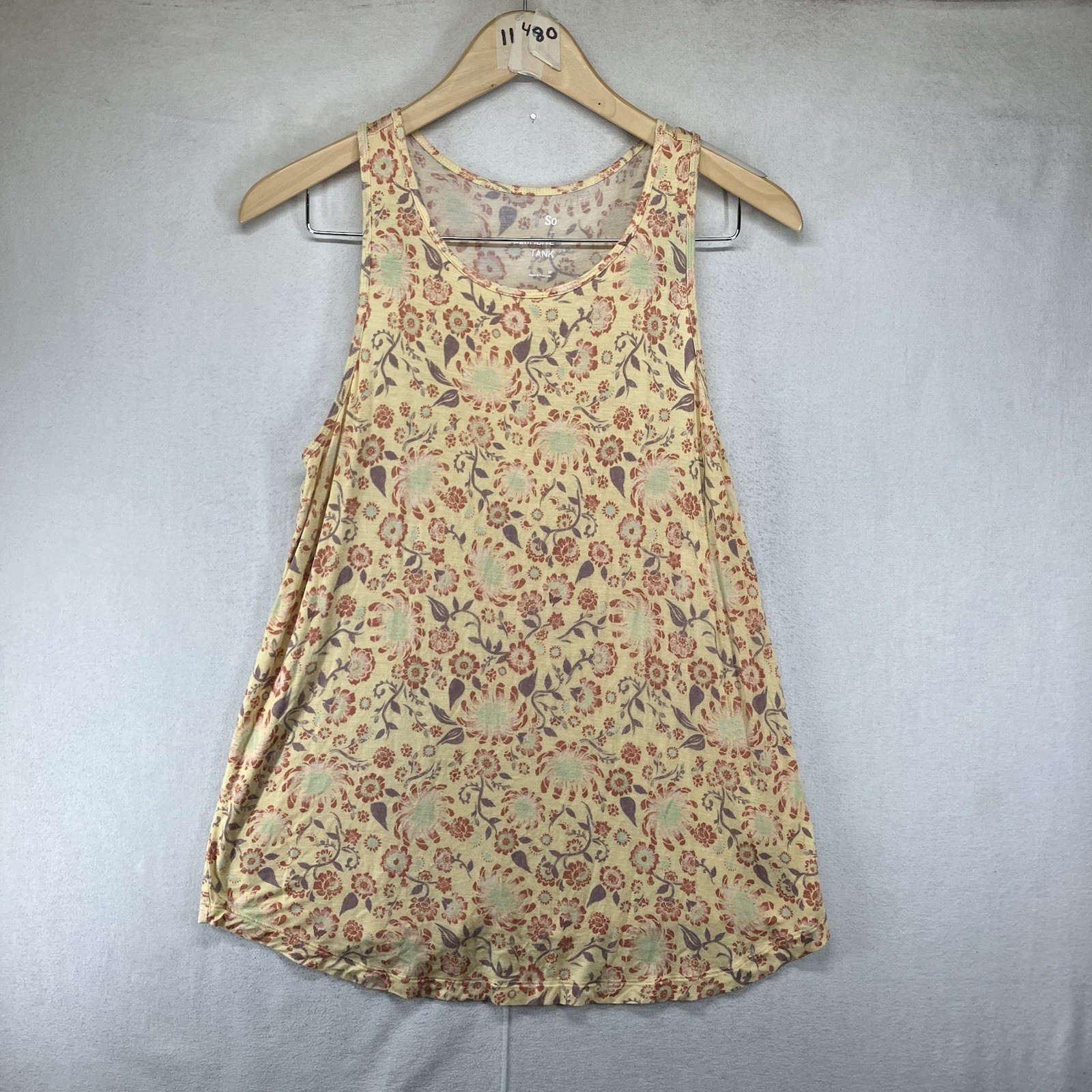Women’s Super Soft Rayon Blend Tank Top Medium Retro 60s 70s AOP Cream Mauve