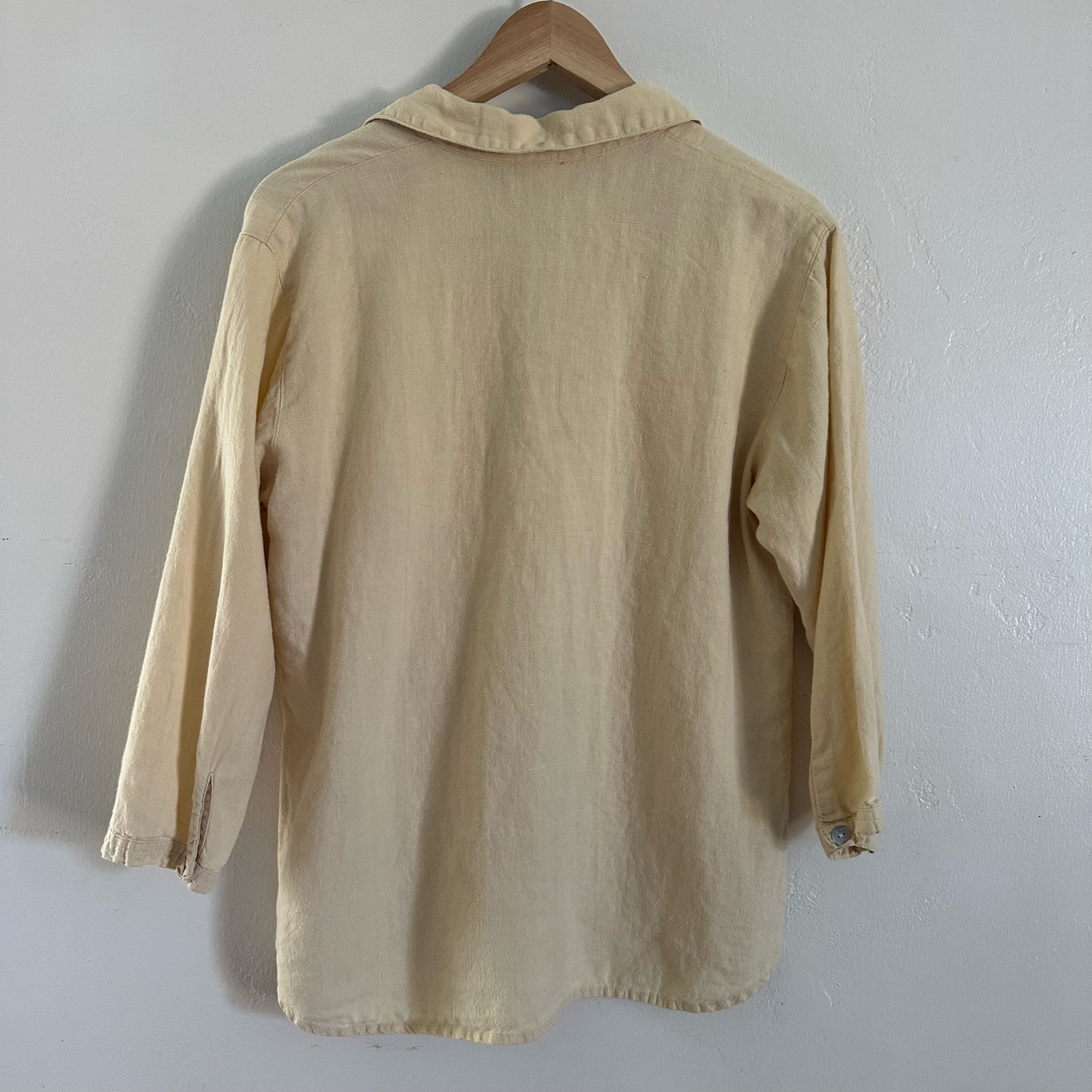 Chico’s Button Front Blouse Top Shirt 100% Linen Size 1 / Small Pale Yellow