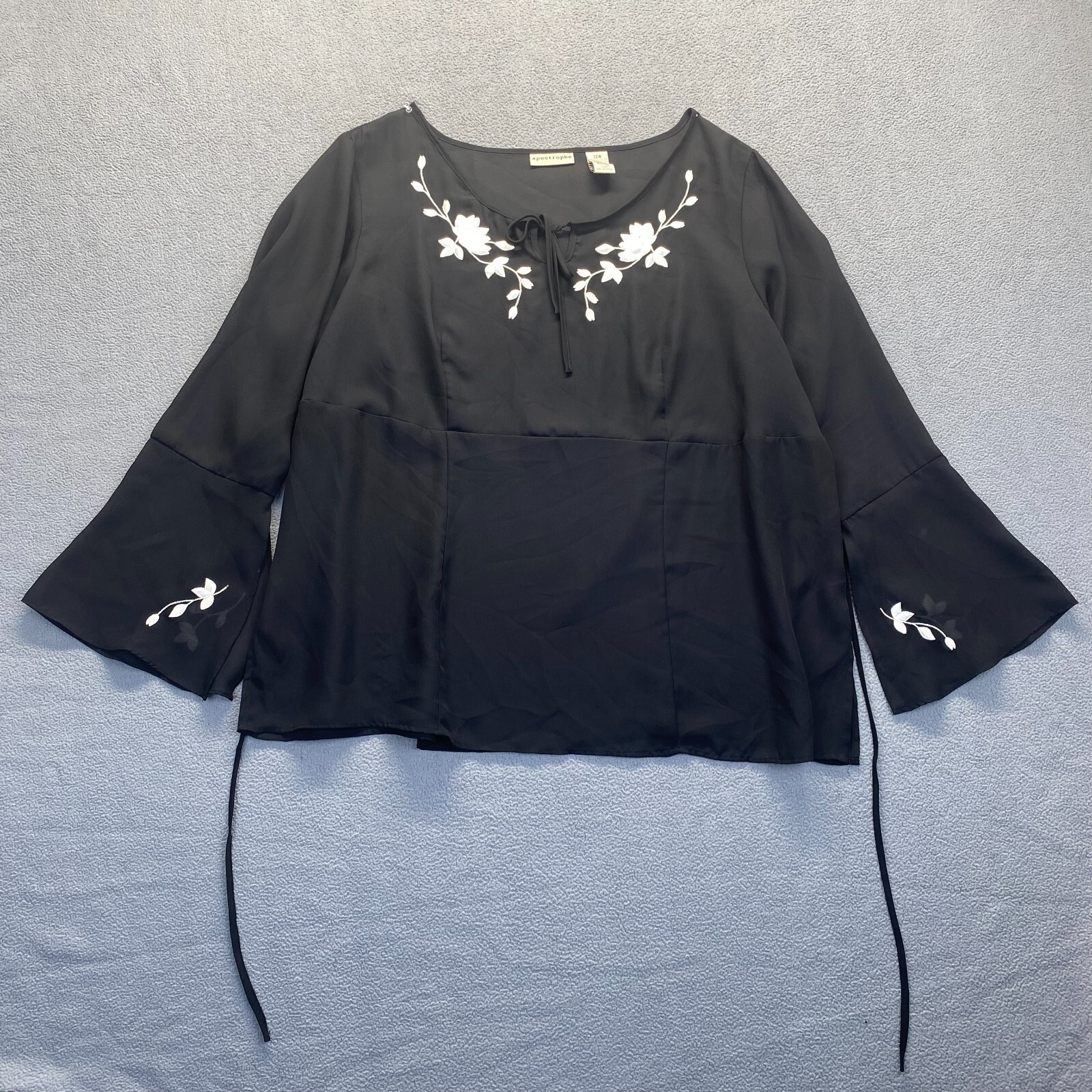 Women’s Black APOSTROPHE Shirt With Flowers Embroidery Size 22W,Bell Sleeve