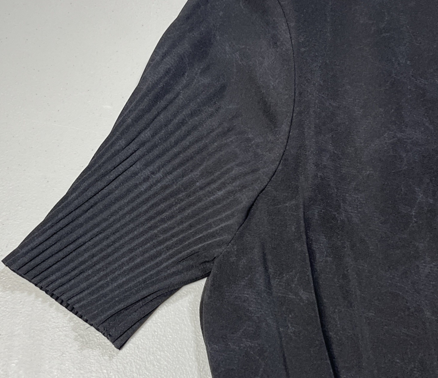 Taroo T Shirt Blouse Womens XS Black Gathered Pleated Short Sleeve Satin 90s