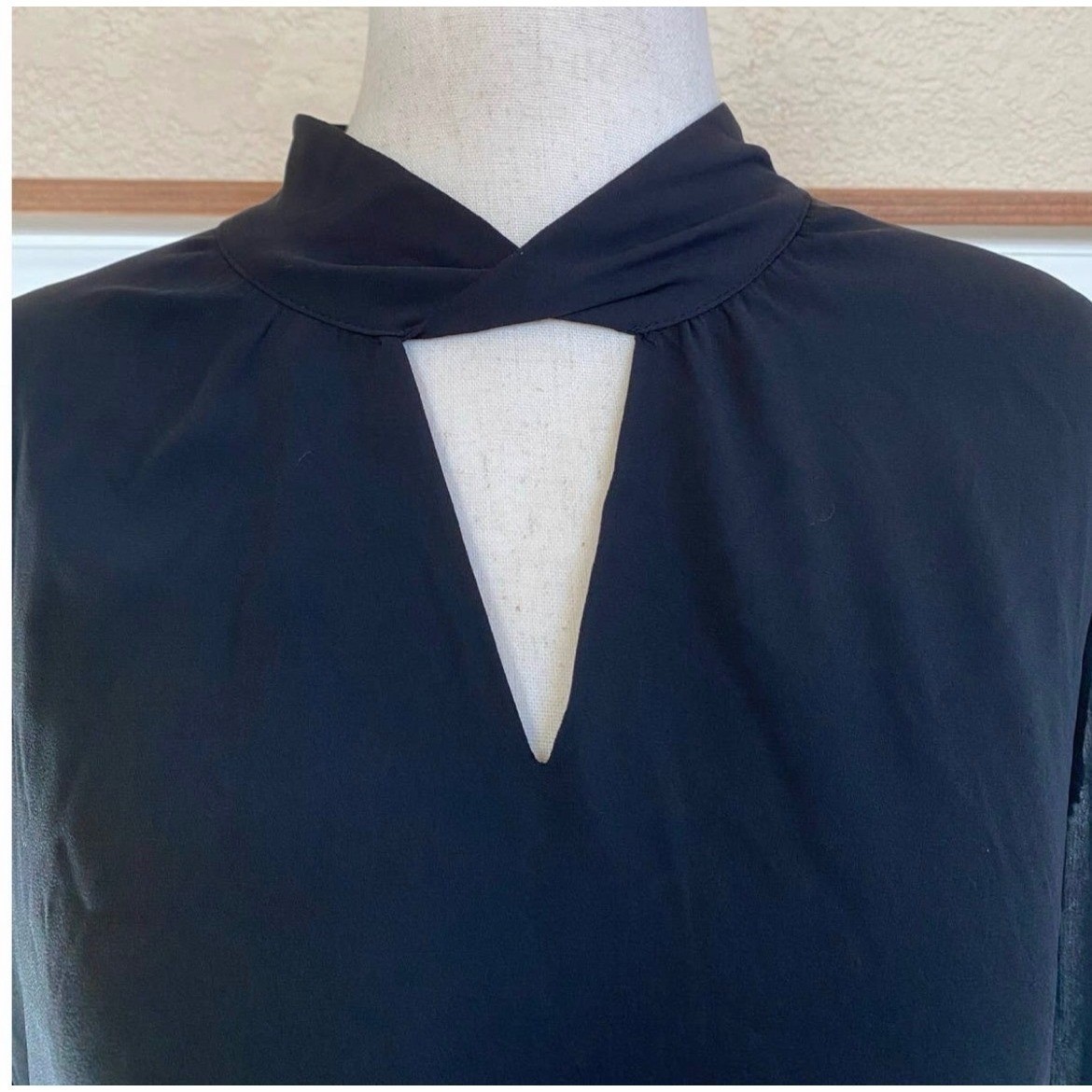 WHBM Black Twist Neck Blouse Womens Size 0 NWT Long Sleeve Career Top 570273607