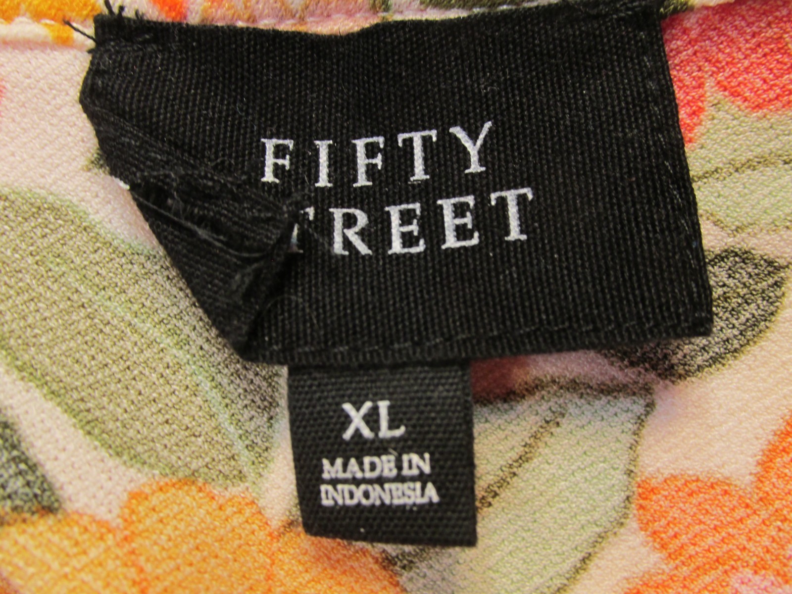 FIFTY STREET Tank Top Women XL Floral Spaghetti Straps Stretch Cottage Core Soft