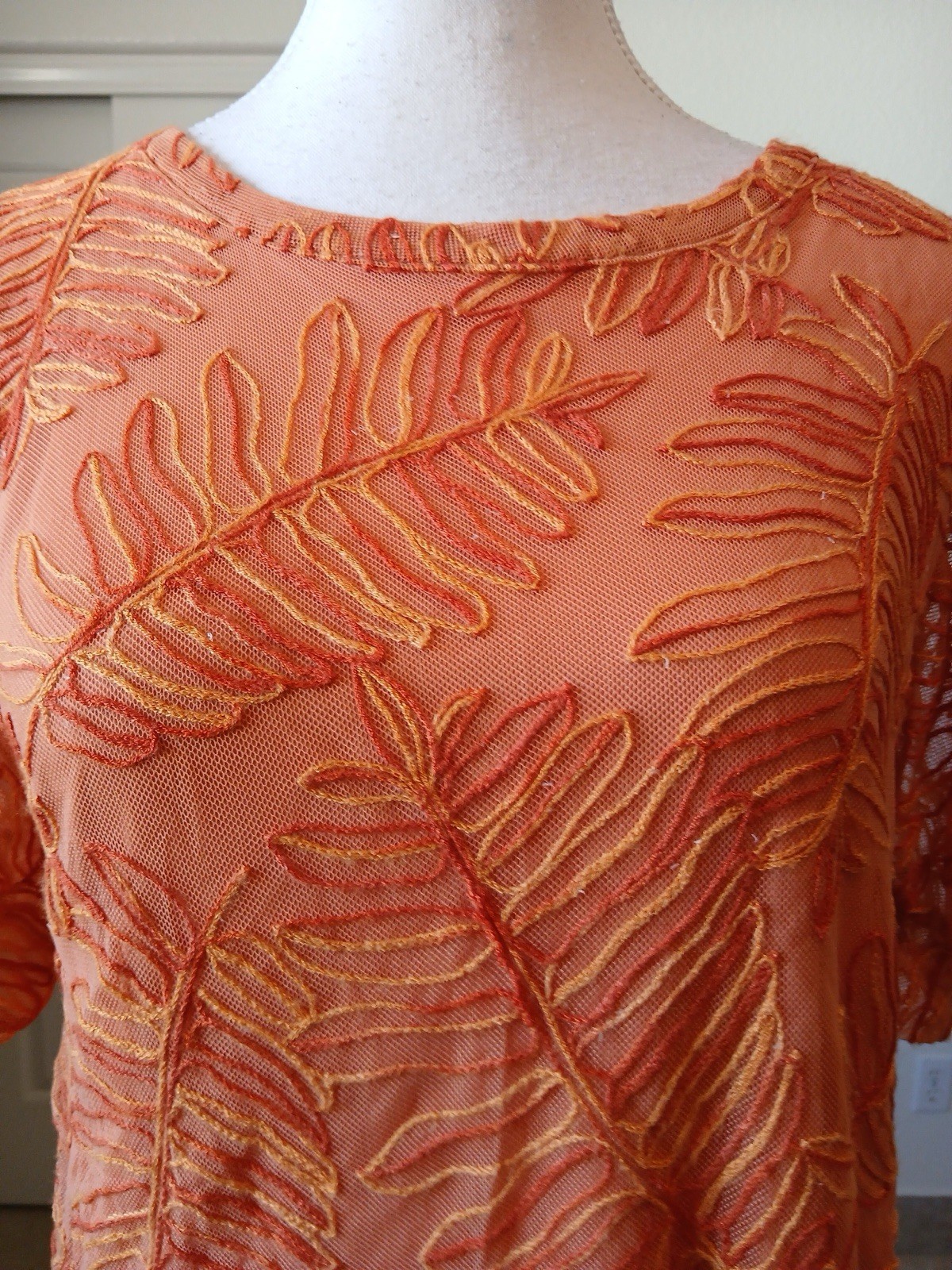 Kim & Cami S Coral Mesh Leaf Embroidered Puff Sleeve Sheer Blouse