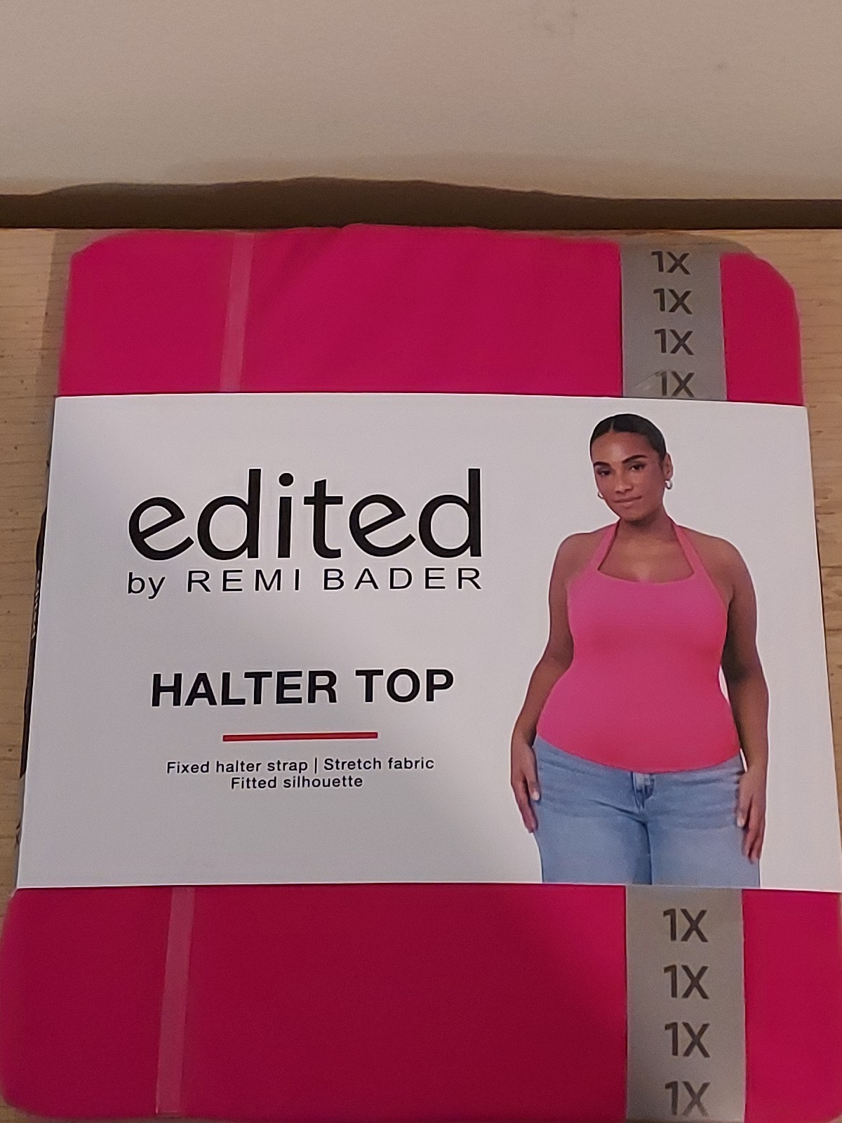 Edited by Remi Bader Women’s Stretch Fitted Halter Top Size 1X MSRP $49