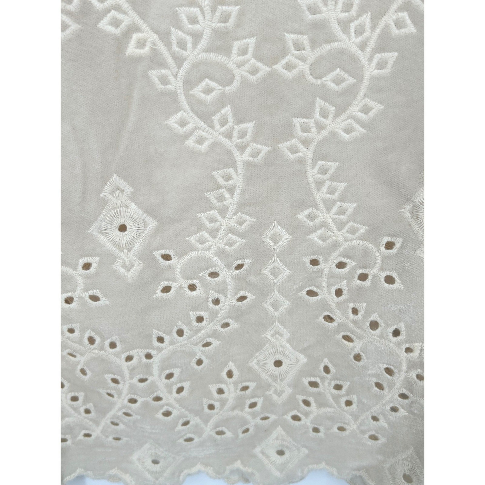 John Mark Women’s MEDIUM Ivory Eyelet Lace Bell Sleeve Velvet Embroidered Top