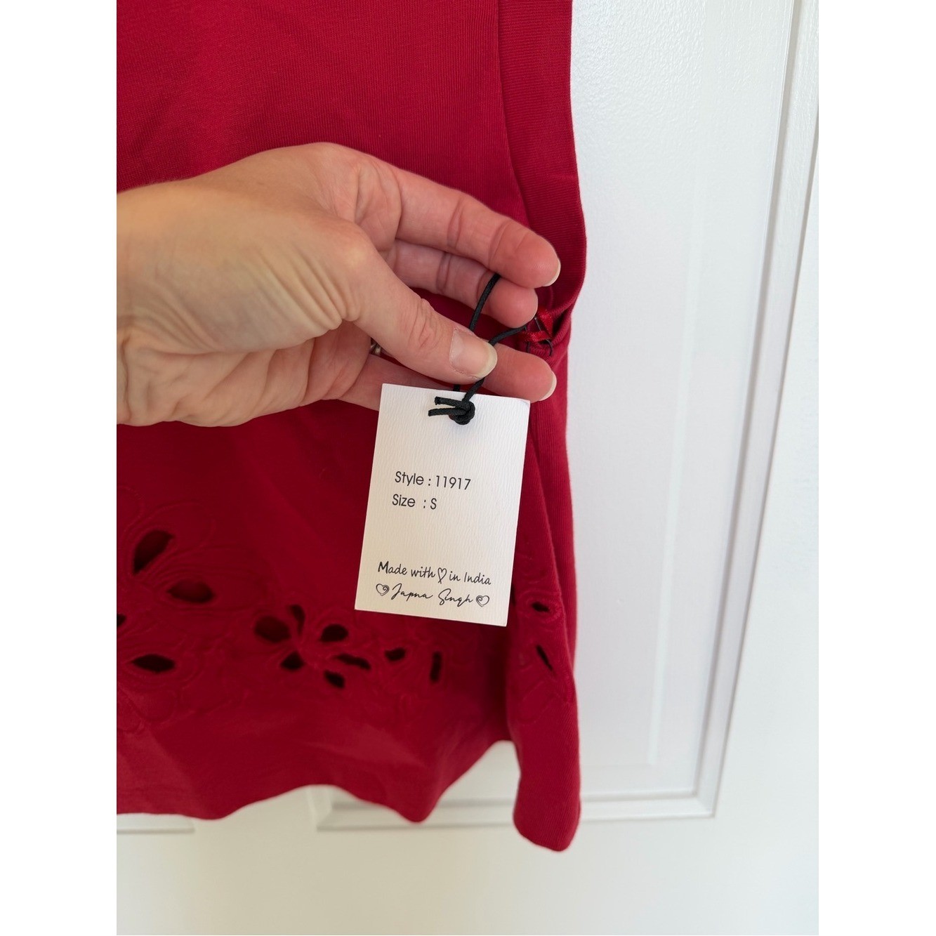 NWT Japna Red Floral Eyelet Embroidered Sleeveless Cotton Top S