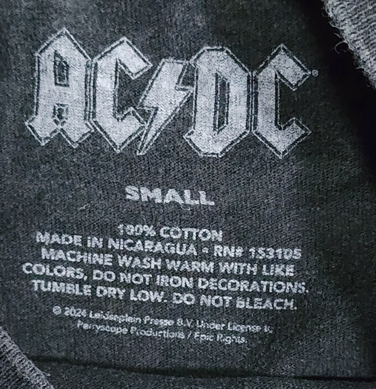 AC/DC T-Shirt Women’s Sz Small Highway to Hell Distressed Rock Music Band Tee