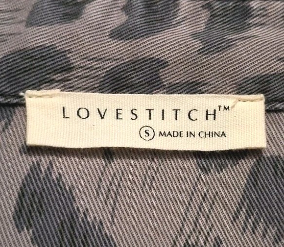 NWOT LOVESTITCH SzS Tencel Cheetah Button Down Blouse Collared V-neck Shirt Grey