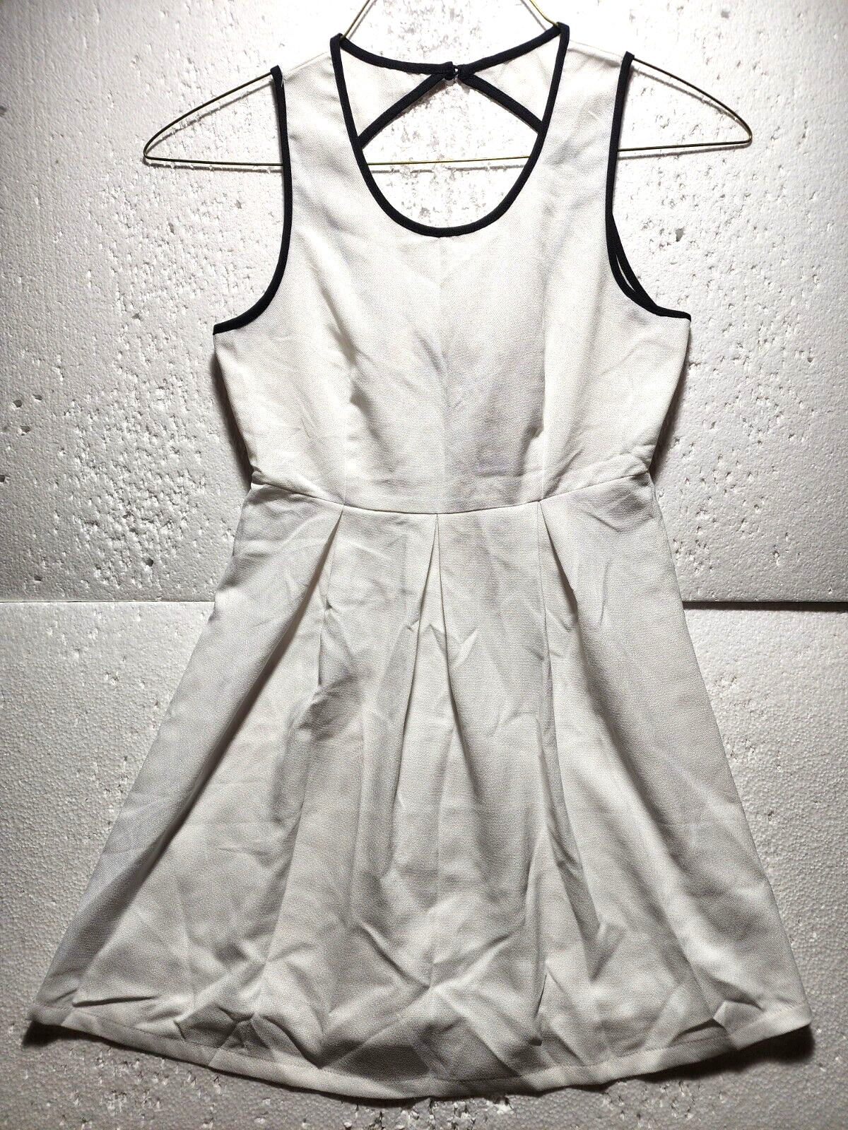 Love Riche Top Women Small White Black Lining Sleeveless Zip Layered Mini Dress