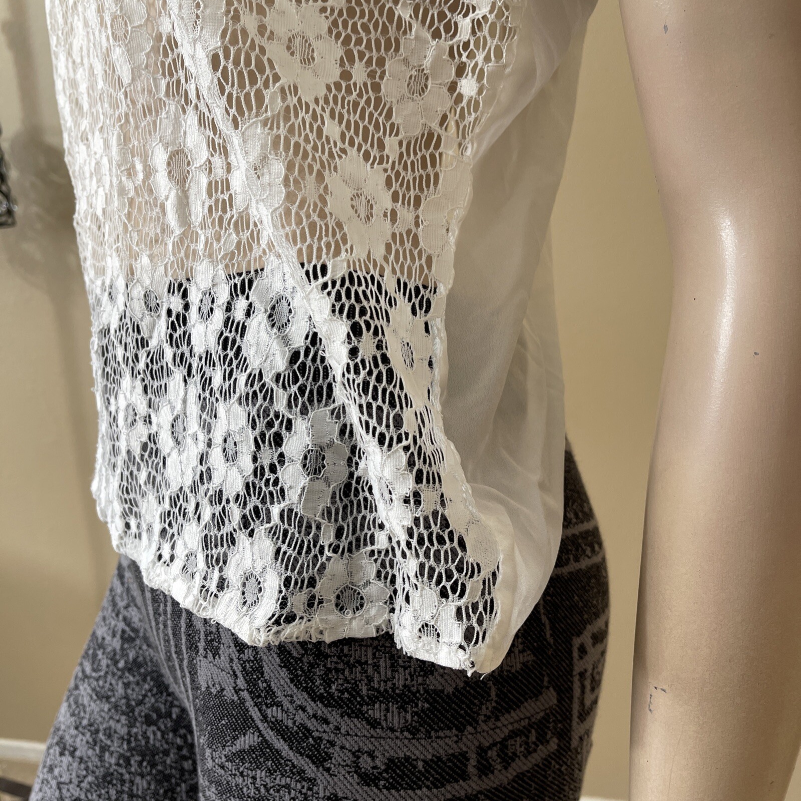 Women’s White Polyester Casual Sheer Lace Button Asymmetric Size L Blouse Top