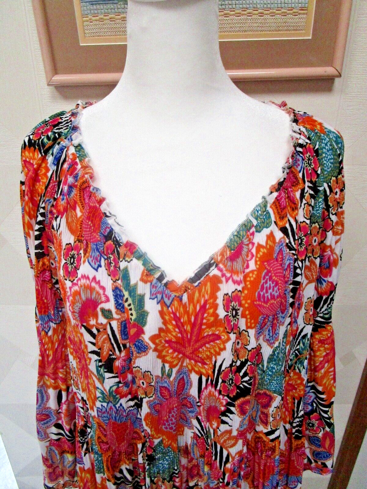 NINETY CLOTHING-PINK/MULTI-FLORAL-3/4 FLARED-SLEEVE-PLEATED TOP-SIZE-1X-NWT-$68