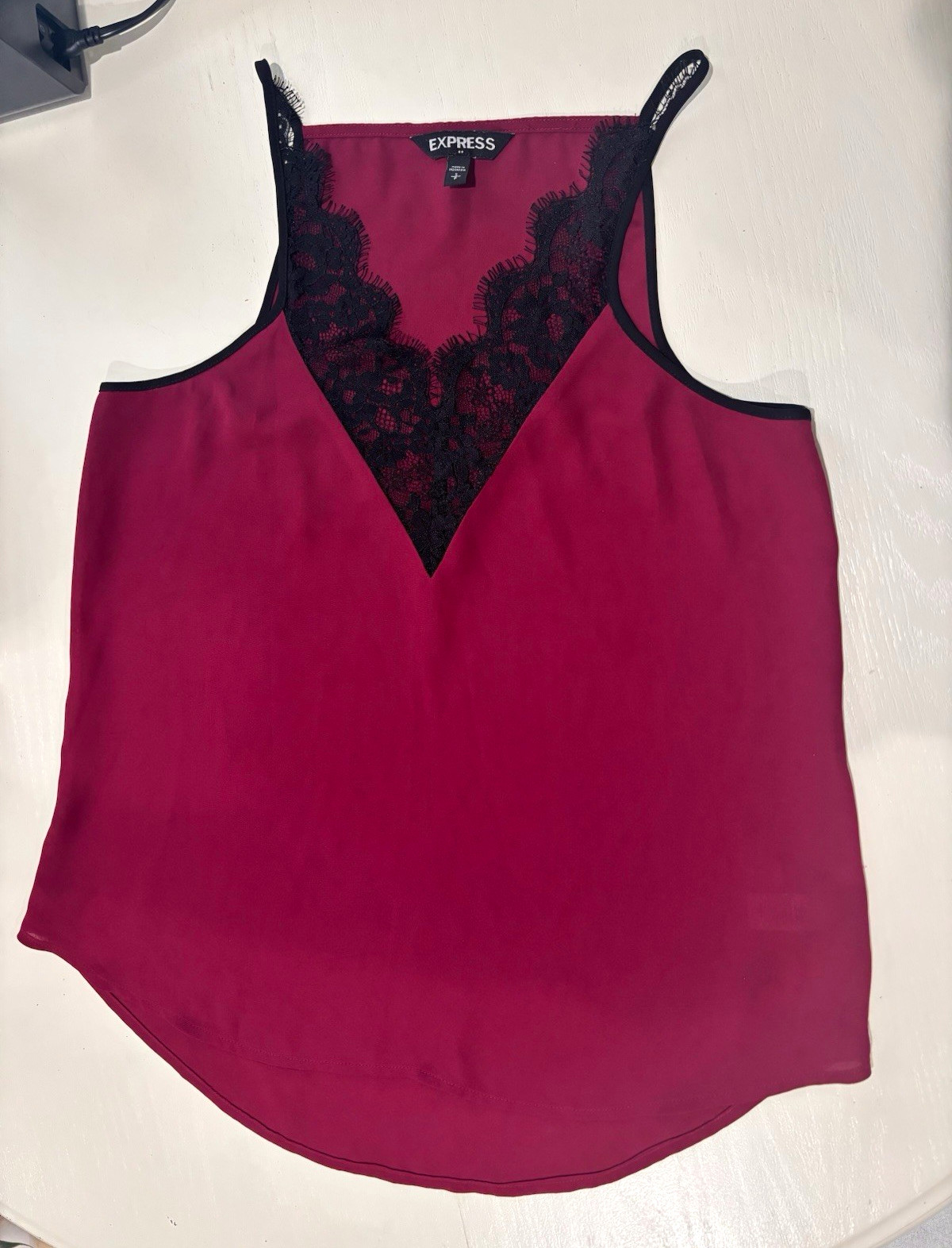 Express Women’s S Burgundy/Black Solid V-Neck Sleeveless Lace Camisole Top