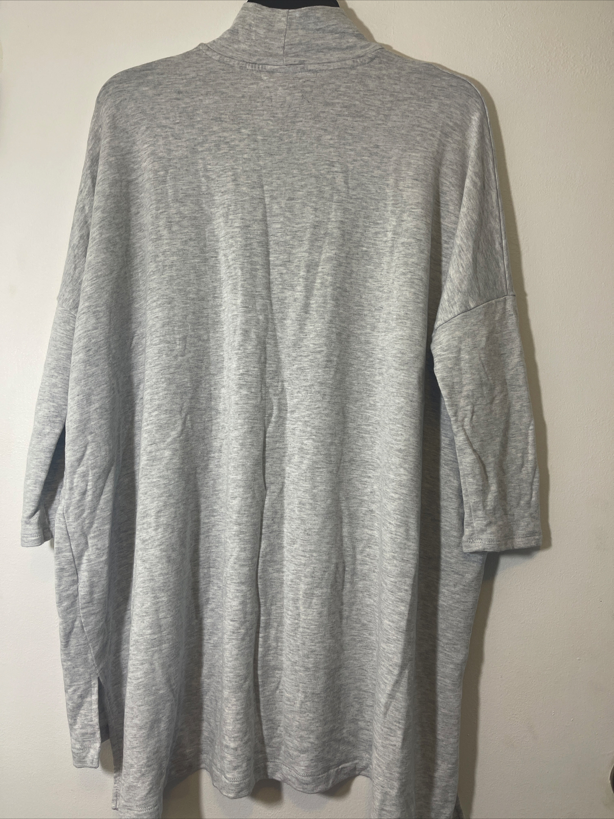 Lou Grey Top Size Small -Please See All Pictures