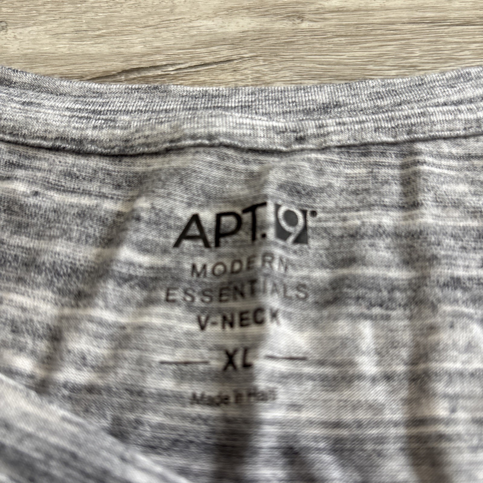APT. 9 Modern Essentials Women’s XL Gray Space Dye V-Neck Short Sleeve Top