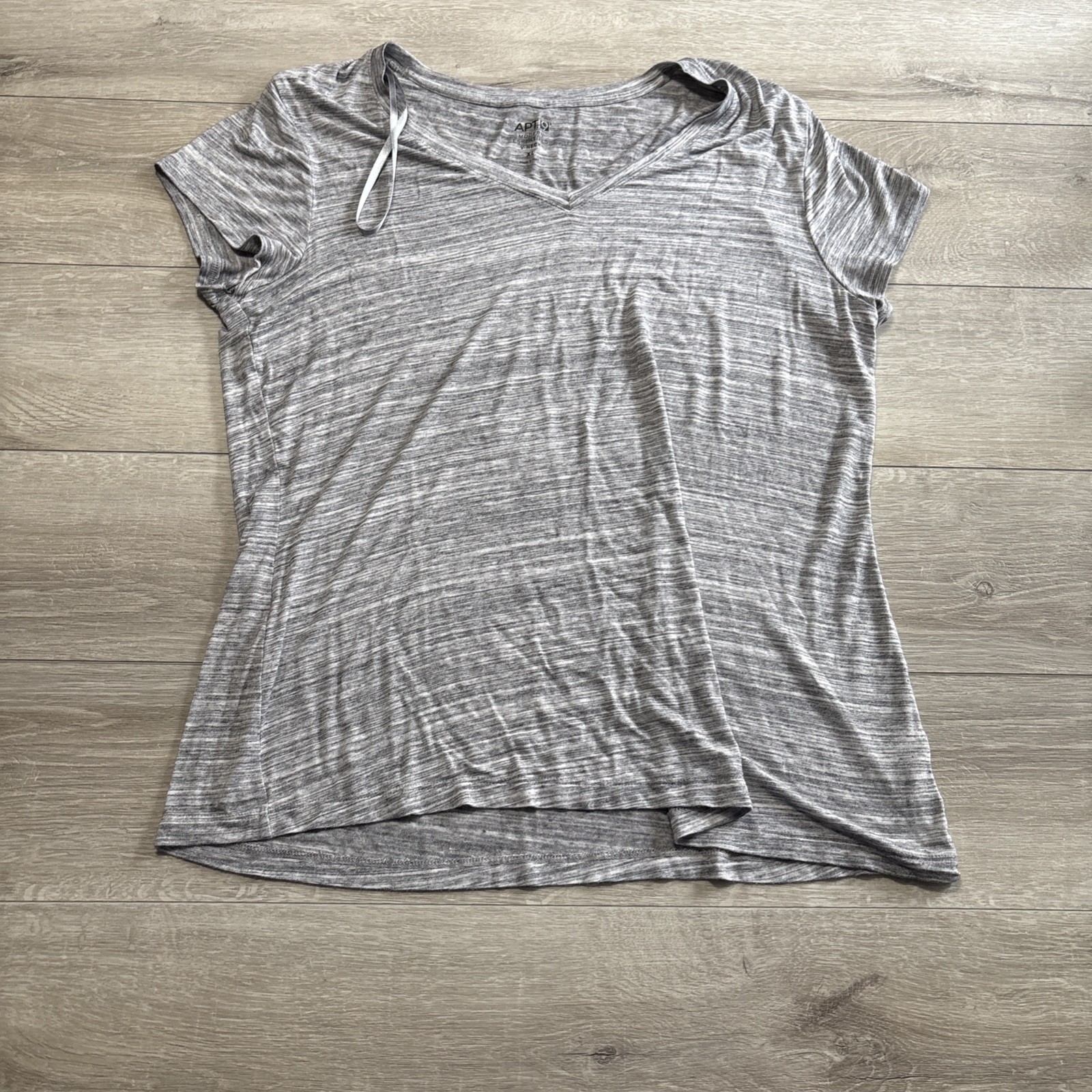 APT. 9 Modern Essentials Women’s XL Gray Space Dye V-Neck Short Sleeve Top