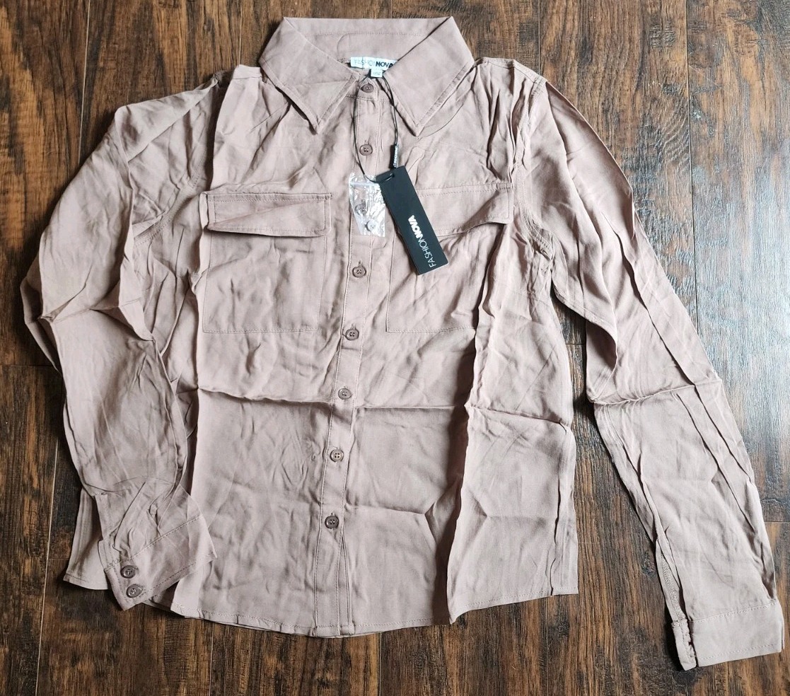 Fashion Nova Women’s Mocha You Better Work Shirt II Button Down Shirt, S, NEW!!