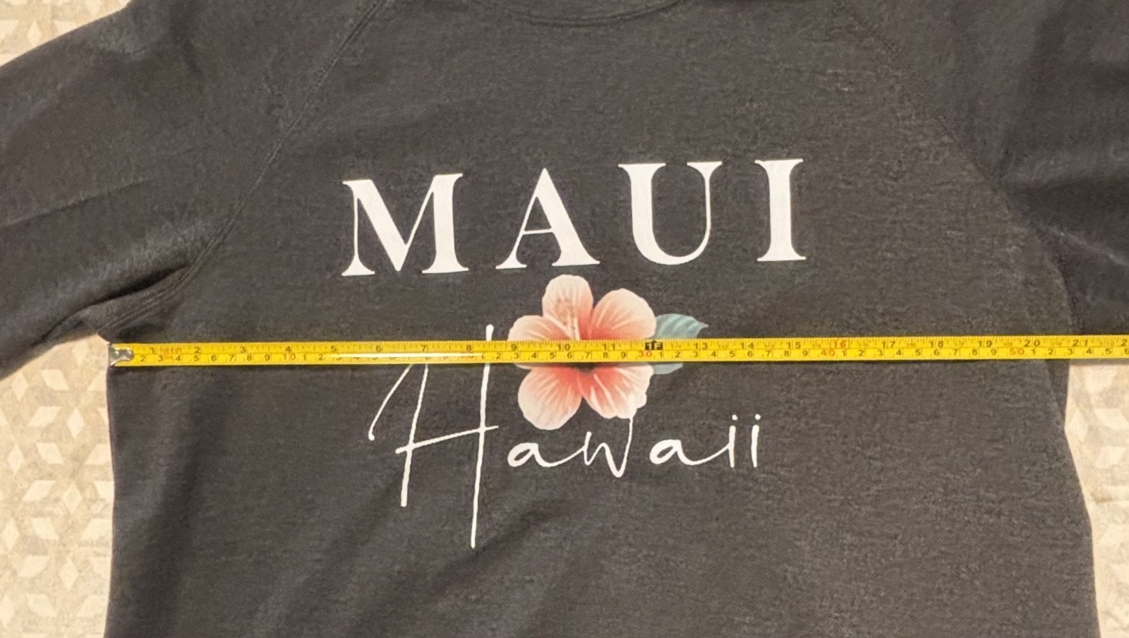 Women’s Long Sleeve Dark Gray Maui, Hawaii Lt wt Sweatshirt Style Top – Size XL