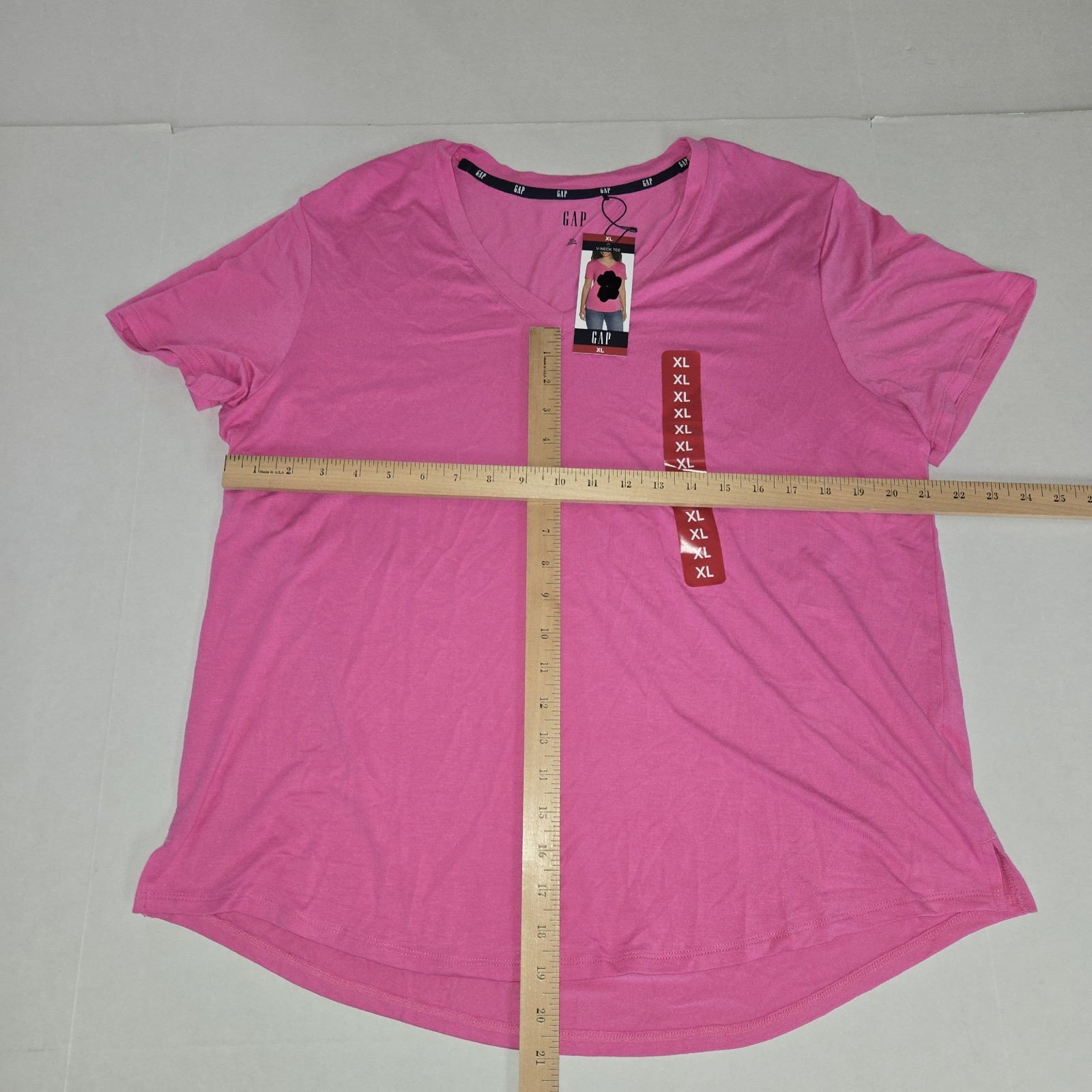 Gap Ladies Machine Washable Relaxed Easy Fit Short Sleeve V-Neck Tee XL Nwt