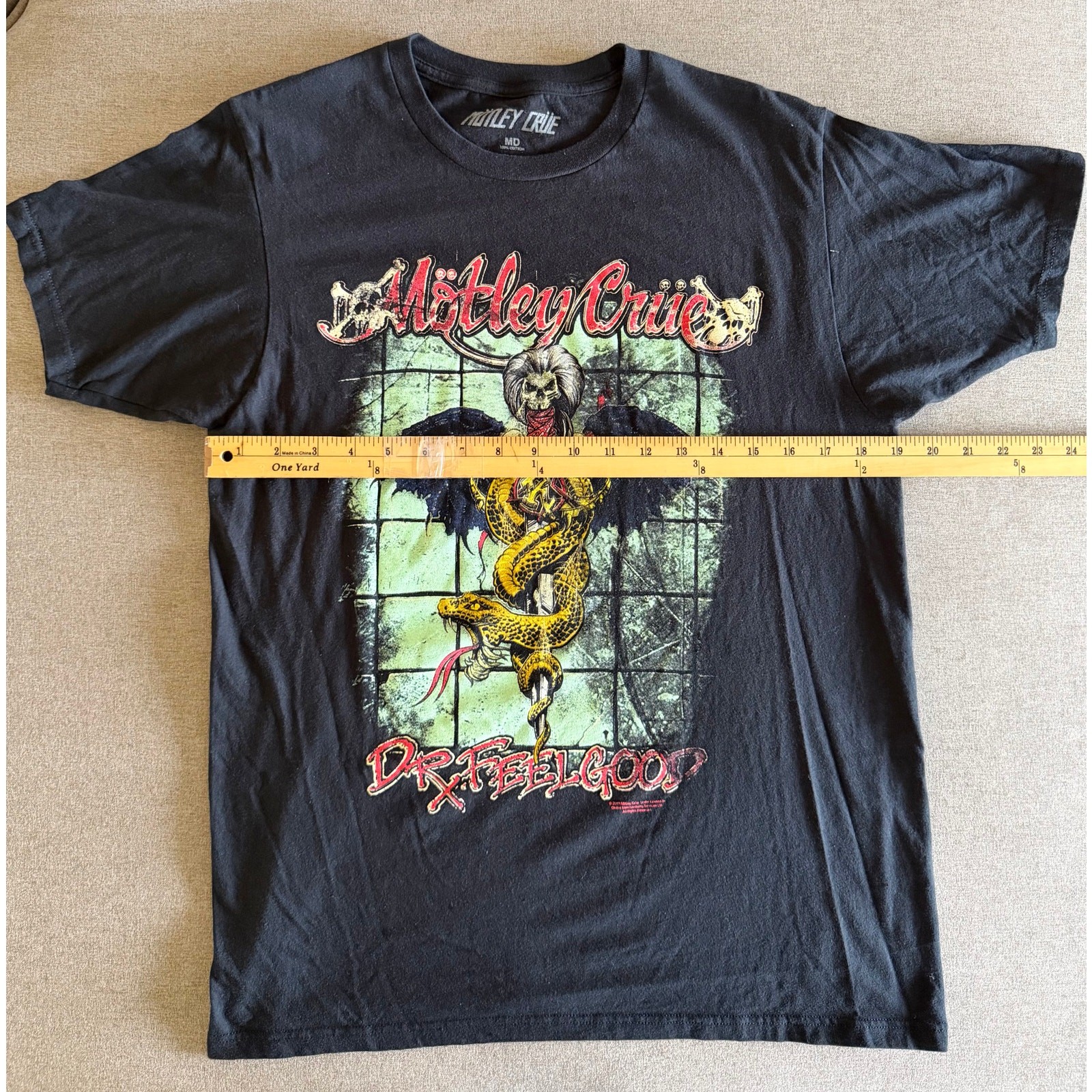 Mötley Crüe Dr. Feelgood Graphic T-Shirt – Size Medium – Officially Licensed