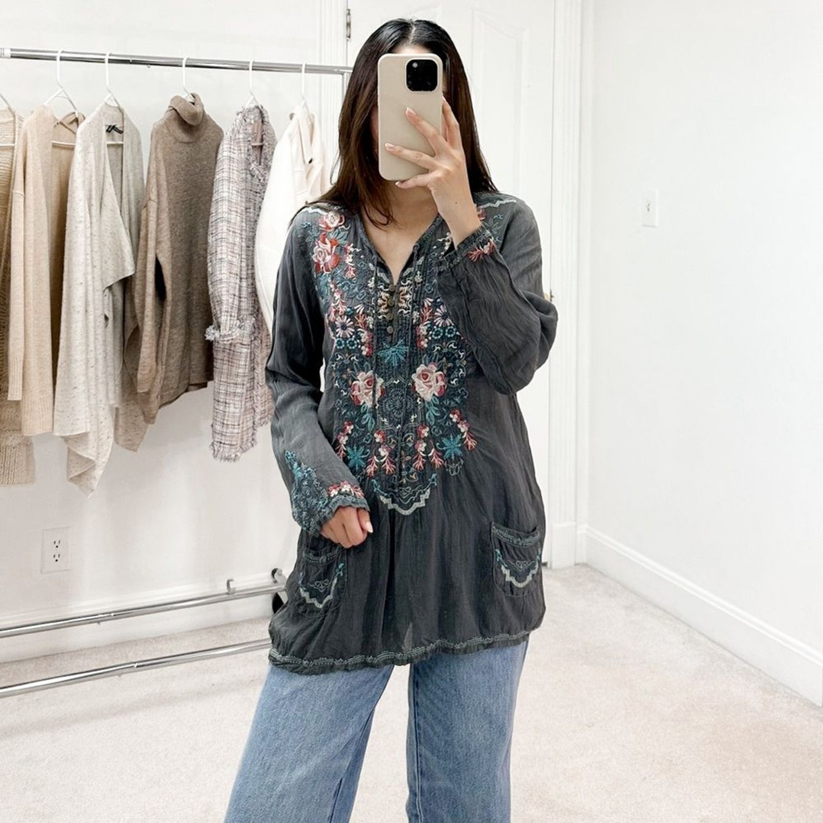 Johnny Was Embroidered Mosaic Tile Tunic Blouse in Grey Women’s Sz S