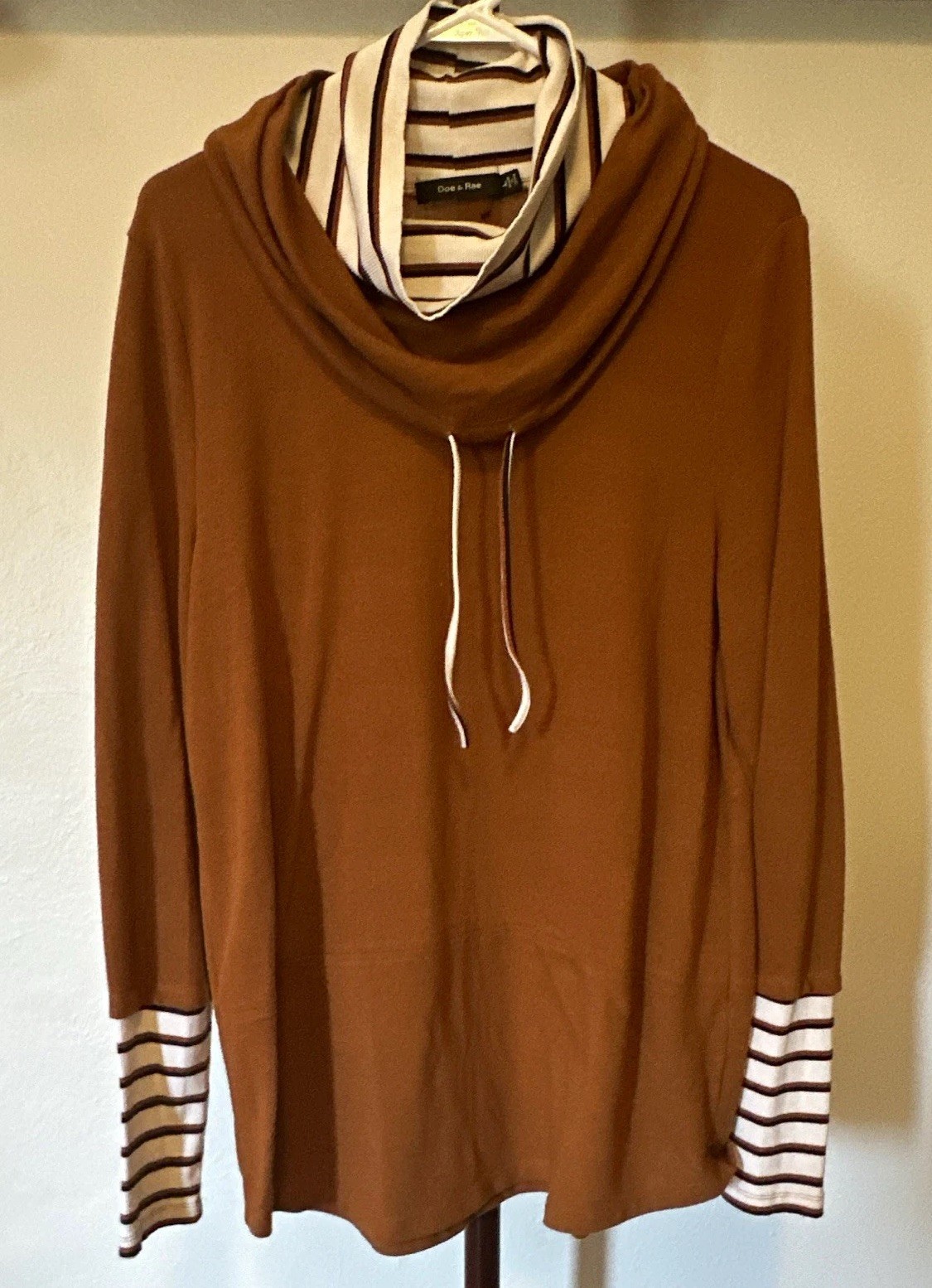 Doe & Rae Women’s L Brown Cowl Neck Knit Pullover Drawstring Striped Trim 8168