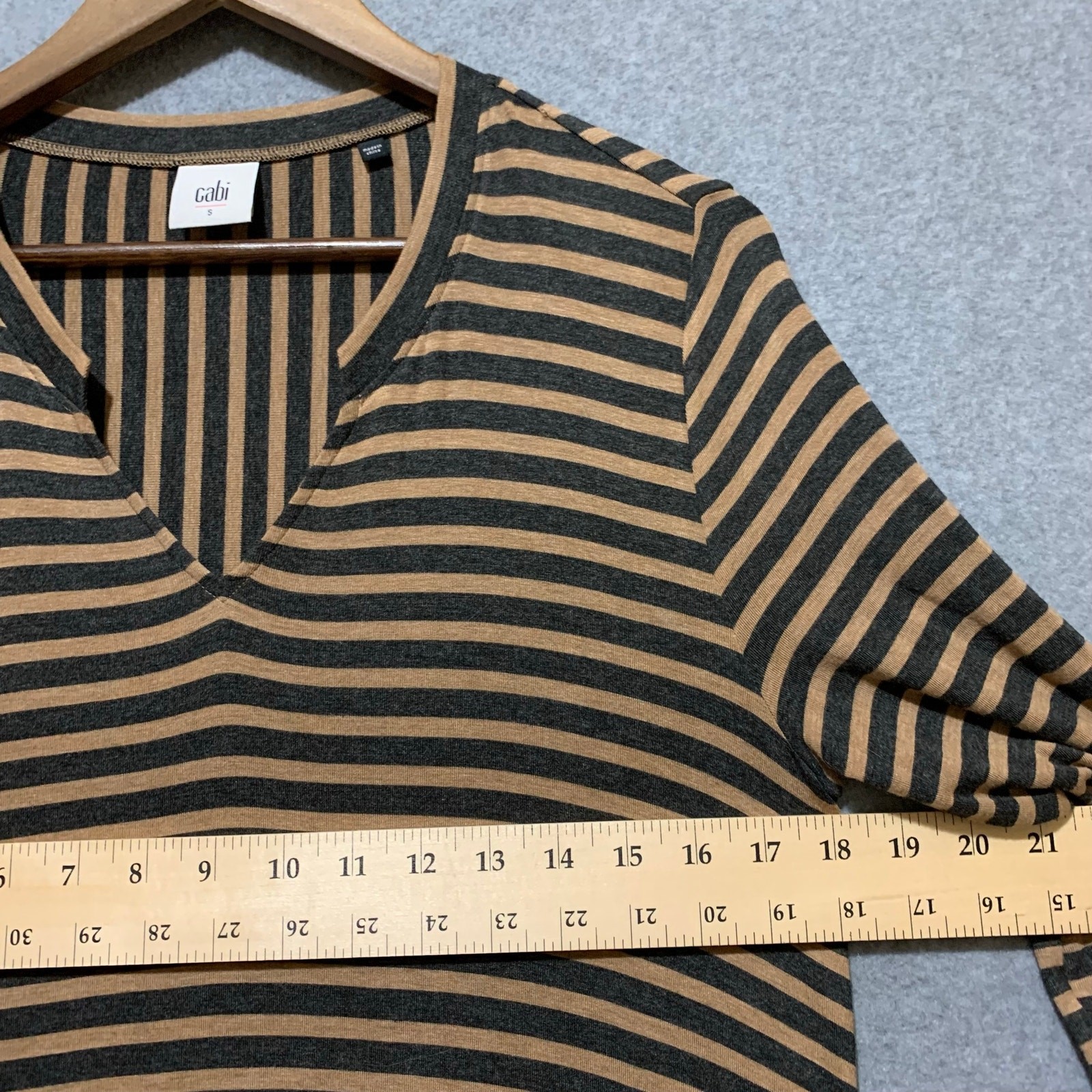CAbi Striped Slant Tee Tunic Camel/Tan SzS Modern Boho Elevated Casual