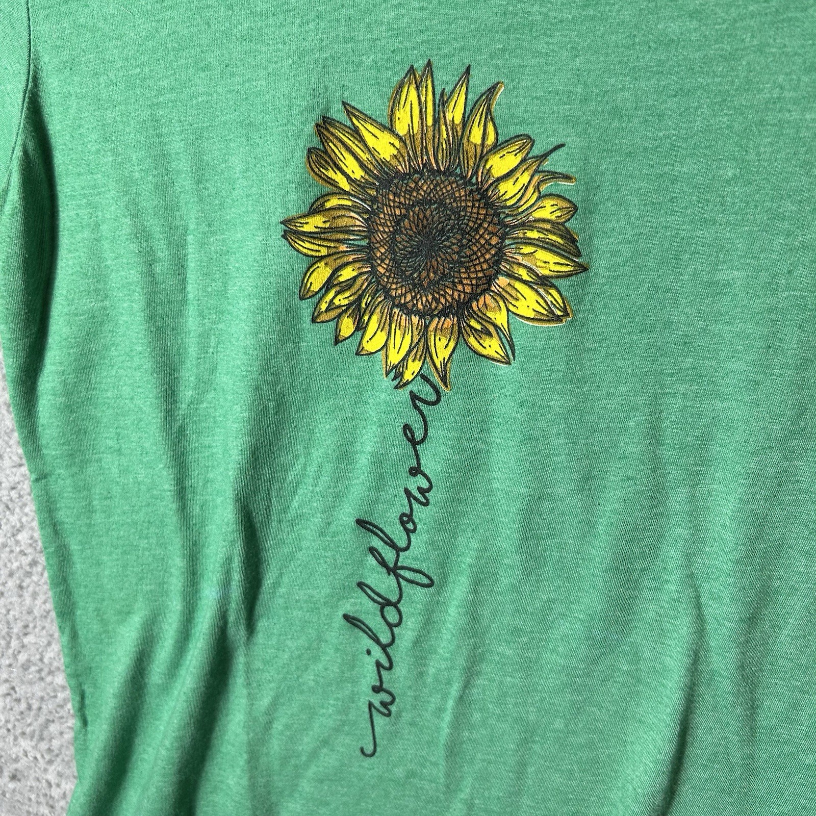 Wildflower Sunflower Graphic Short Sleeve Crew Neck Top Women’s XS Green