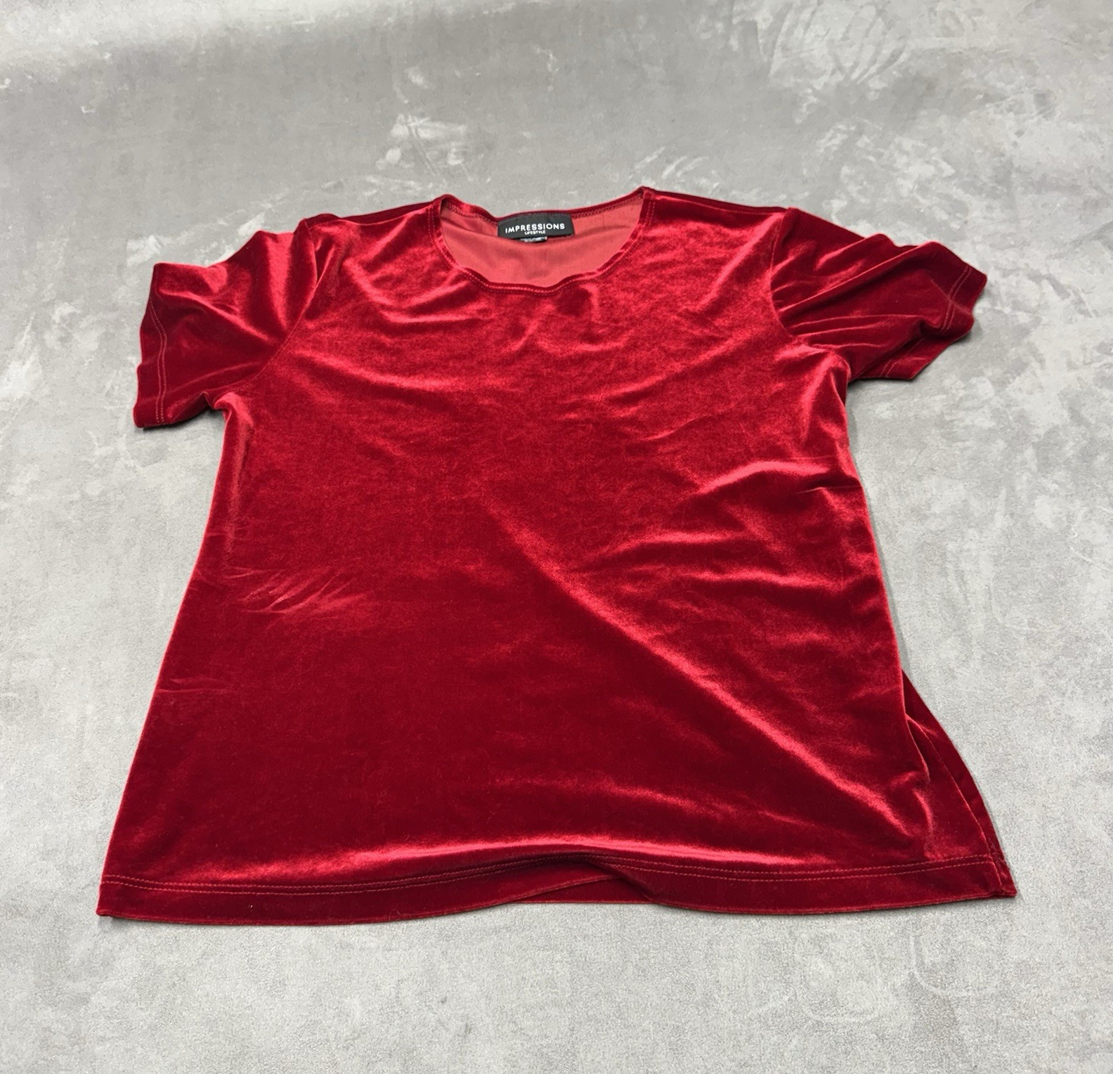 Vintage Y2K Impressions Lifestyle Red Velvet Round Neck Pullover Top Women M