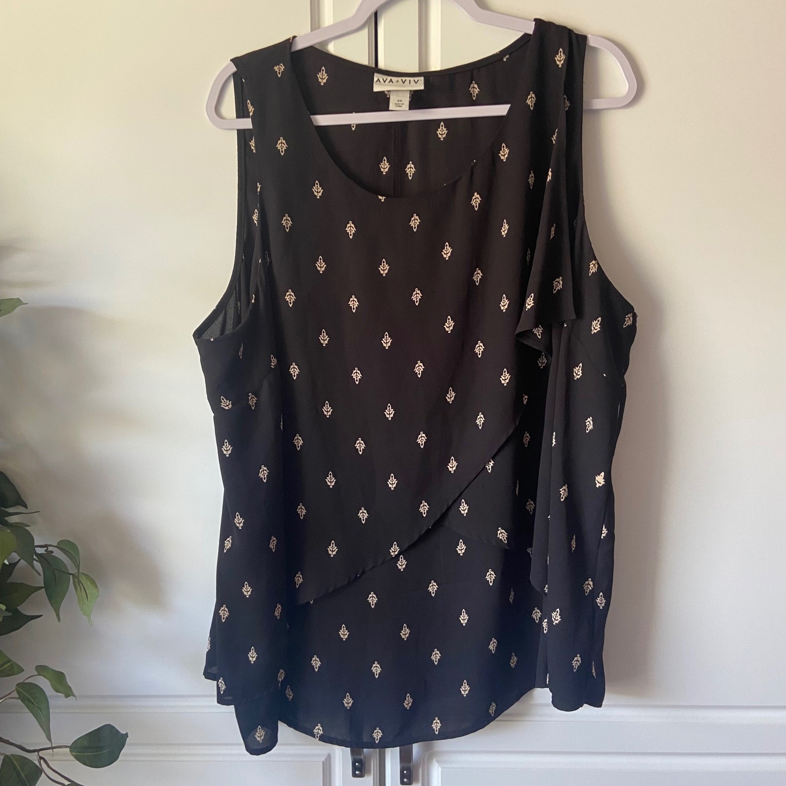 Ava & Viv Womens 2X Black Printed Layered Crossover Sleeveless Blouse Top