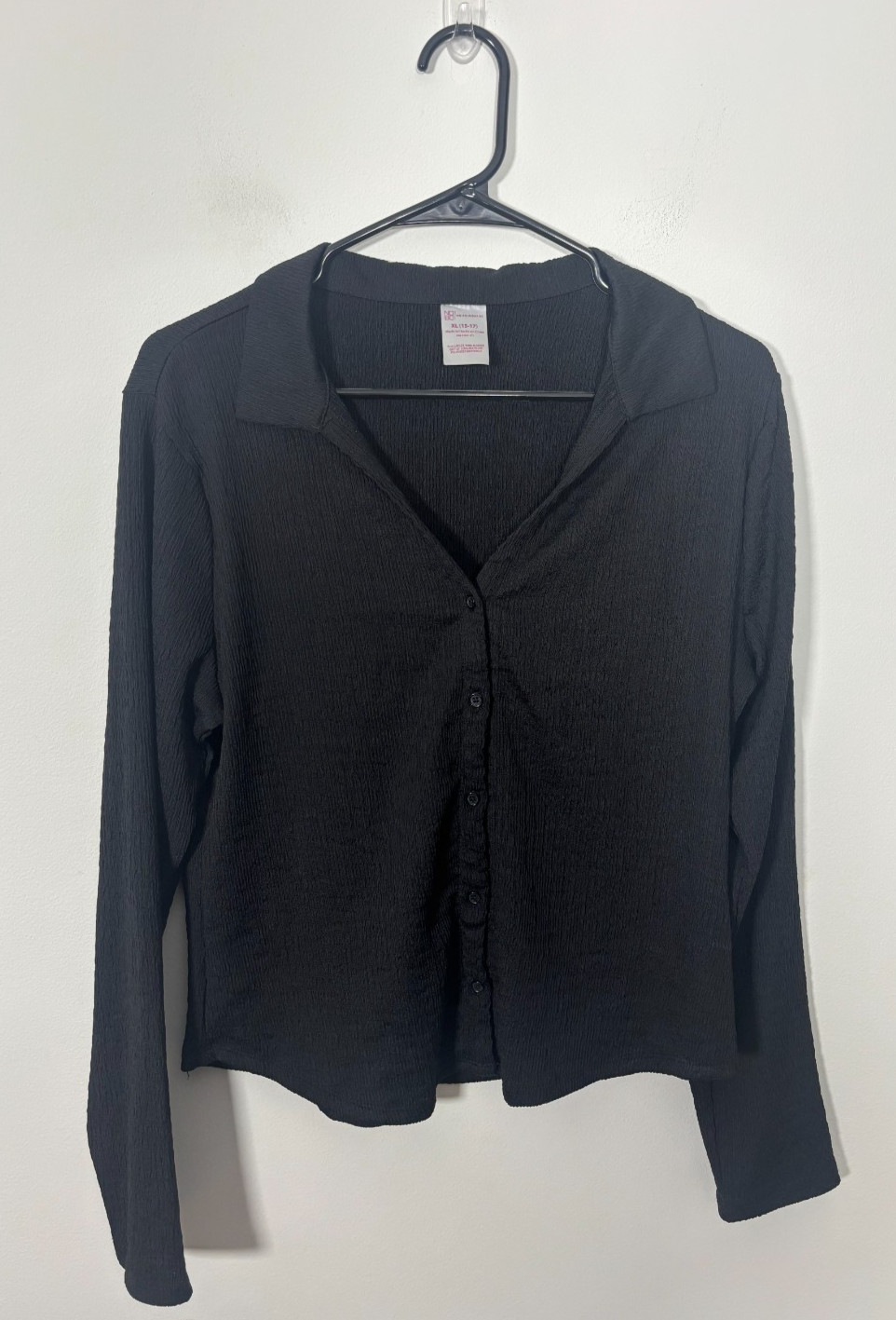 No Boundaries Juniors XL 15-17 Black Long-Sleeve Blouse