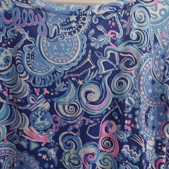 Lilly Pulitzer Women’s M Blue/Pink/White Abstract Octopus Henley V-Neck Top