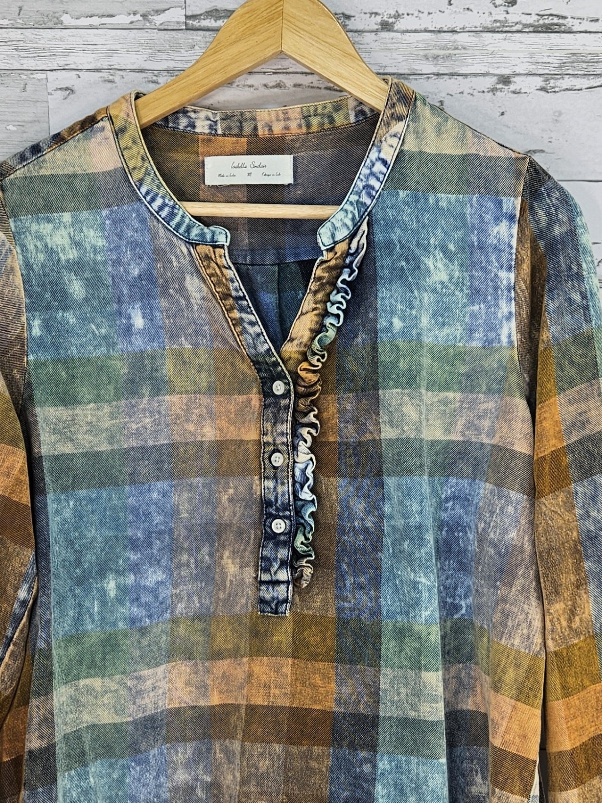 Isabella Sinclair Plaid Tunic Shirt Medium Ruffle V Neck Long Sleeves