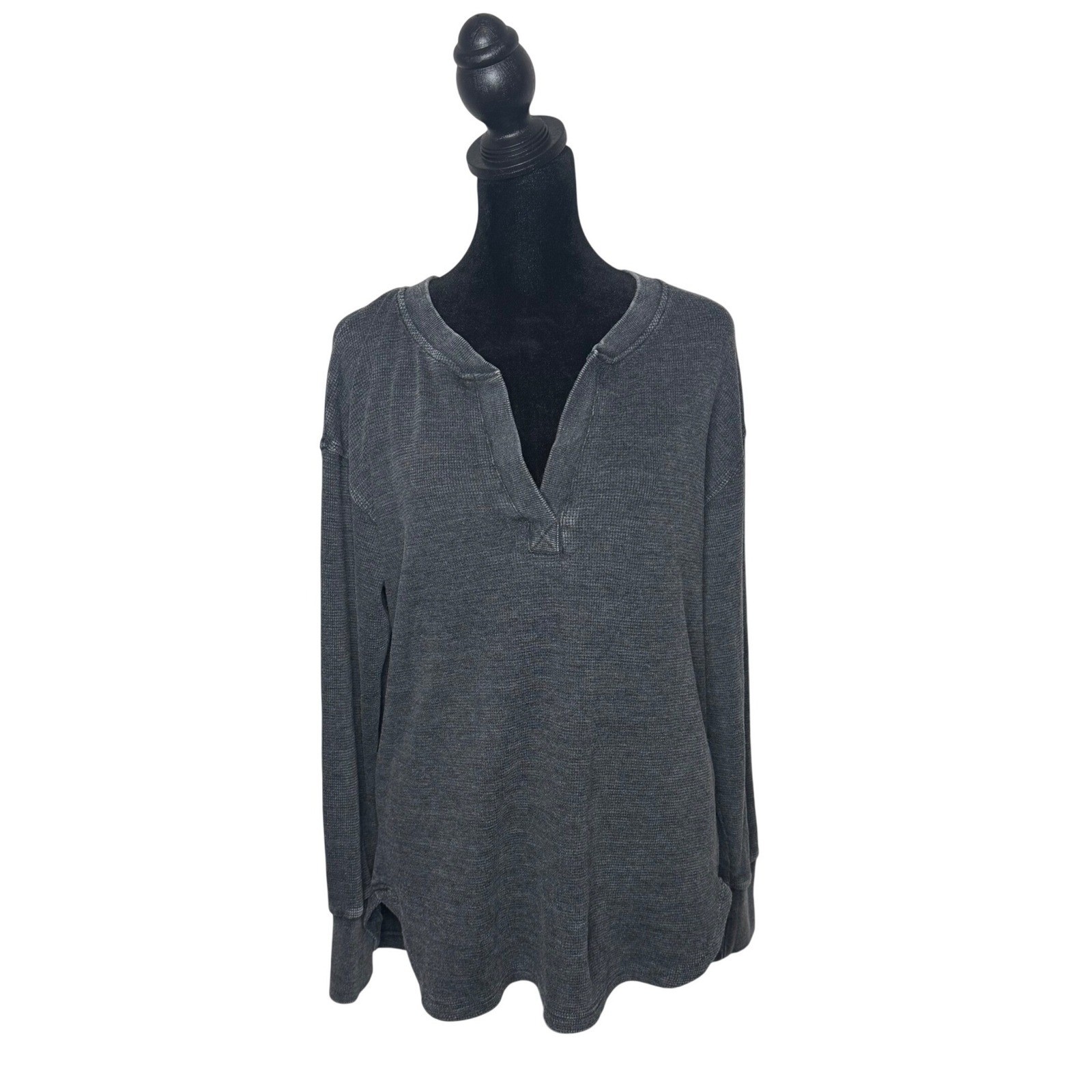 Womens Waffle Knit Henley Thermal Shirt Size M Charcoal Gray Slouchy Distressed
