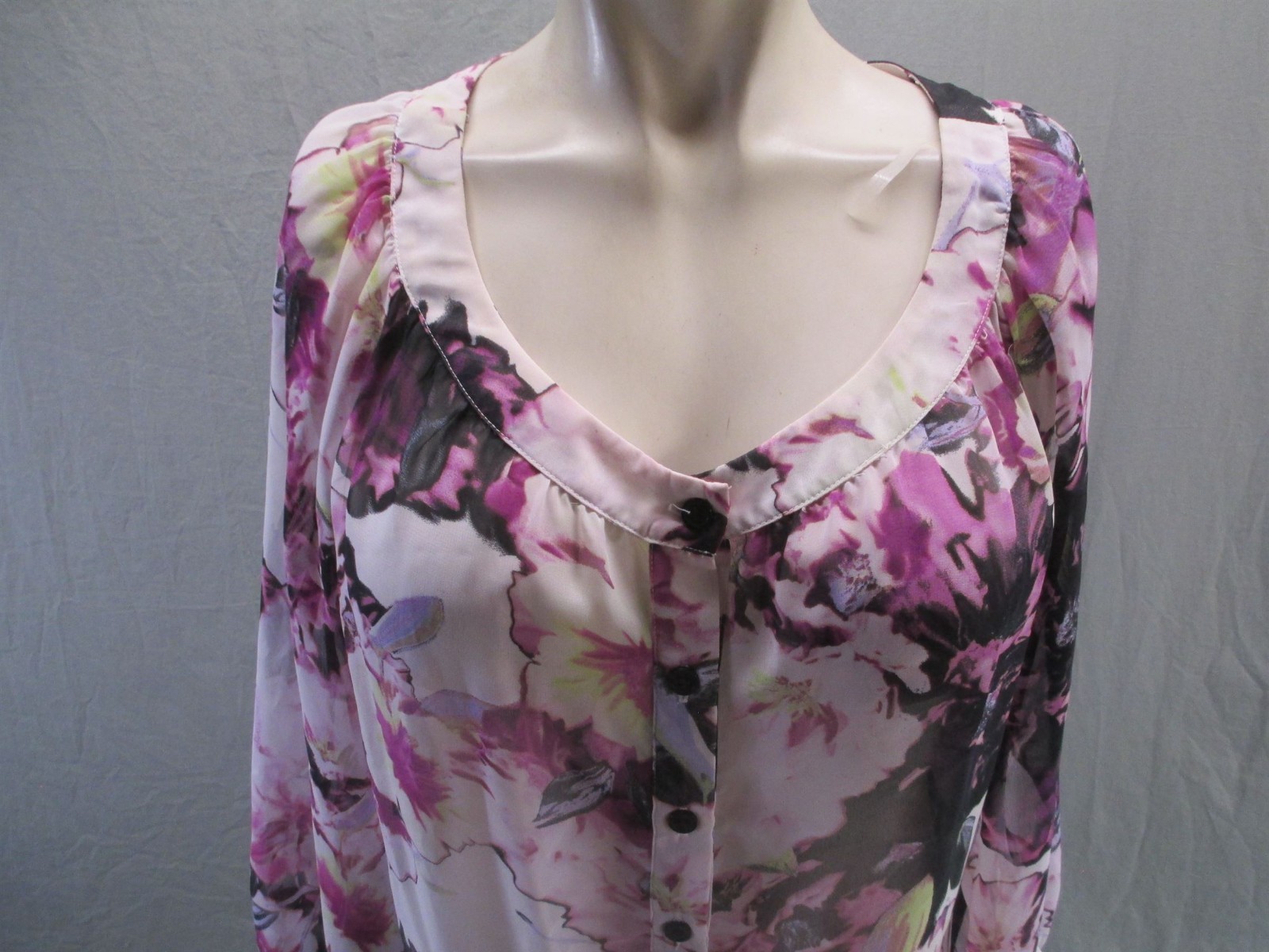 AB Studio Size L Womens Multicolor Floral Buttons Lightweight Beauty Top 046