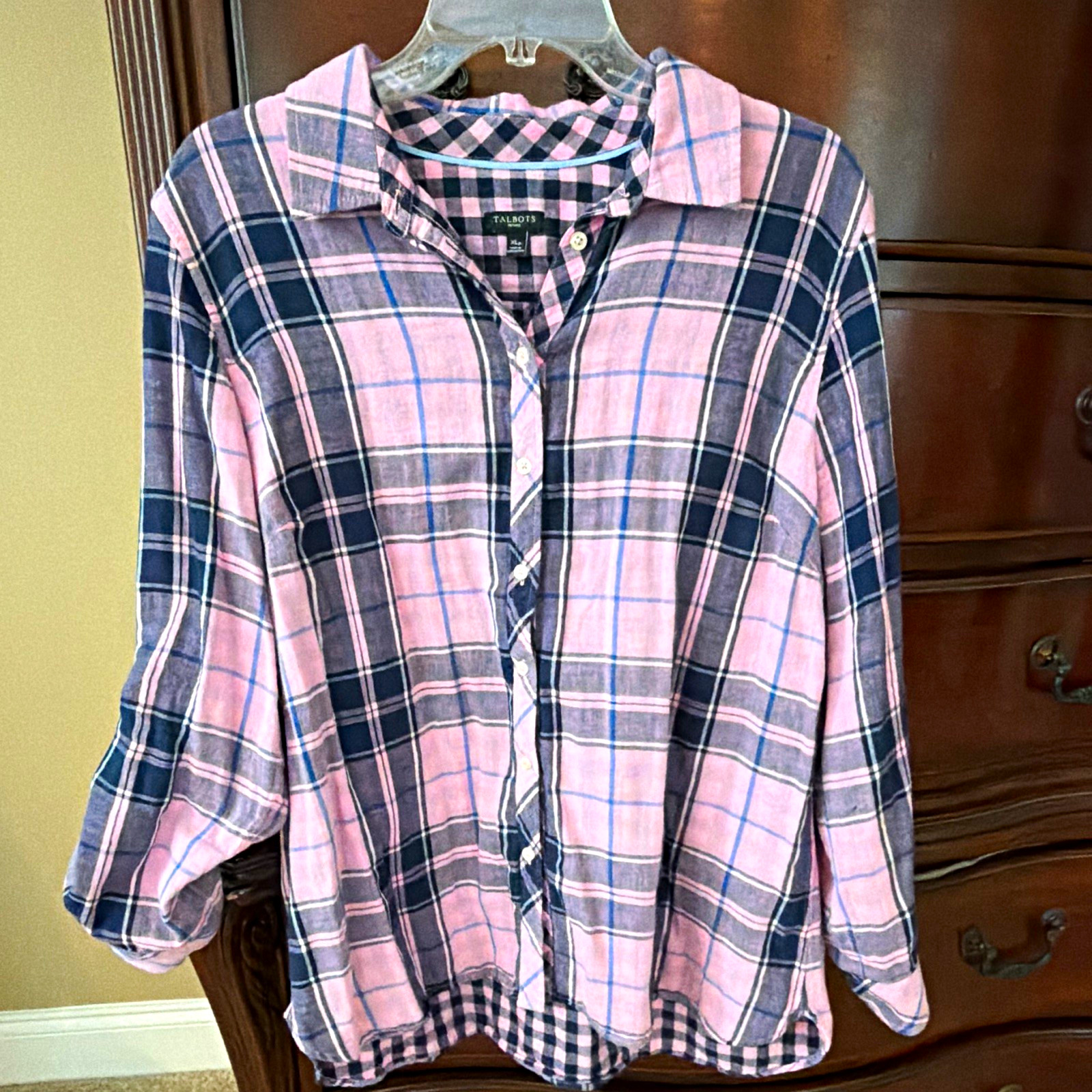Lot of 2 Talbots Petites XLP Woven Cotton Collared Button-Up Shirts