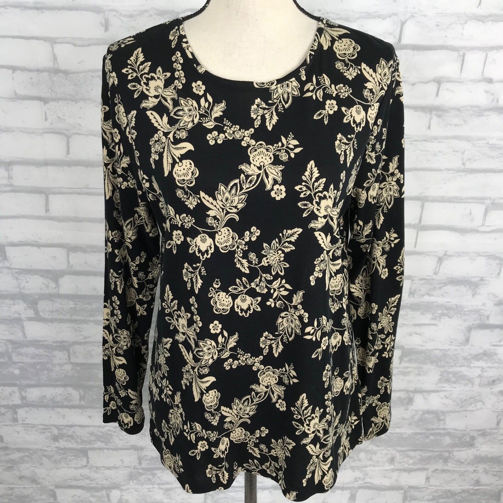 Croft & Barrow Classic Tee Shirt Top Shirt Black/Ivory Floral Size L Long Sleeve