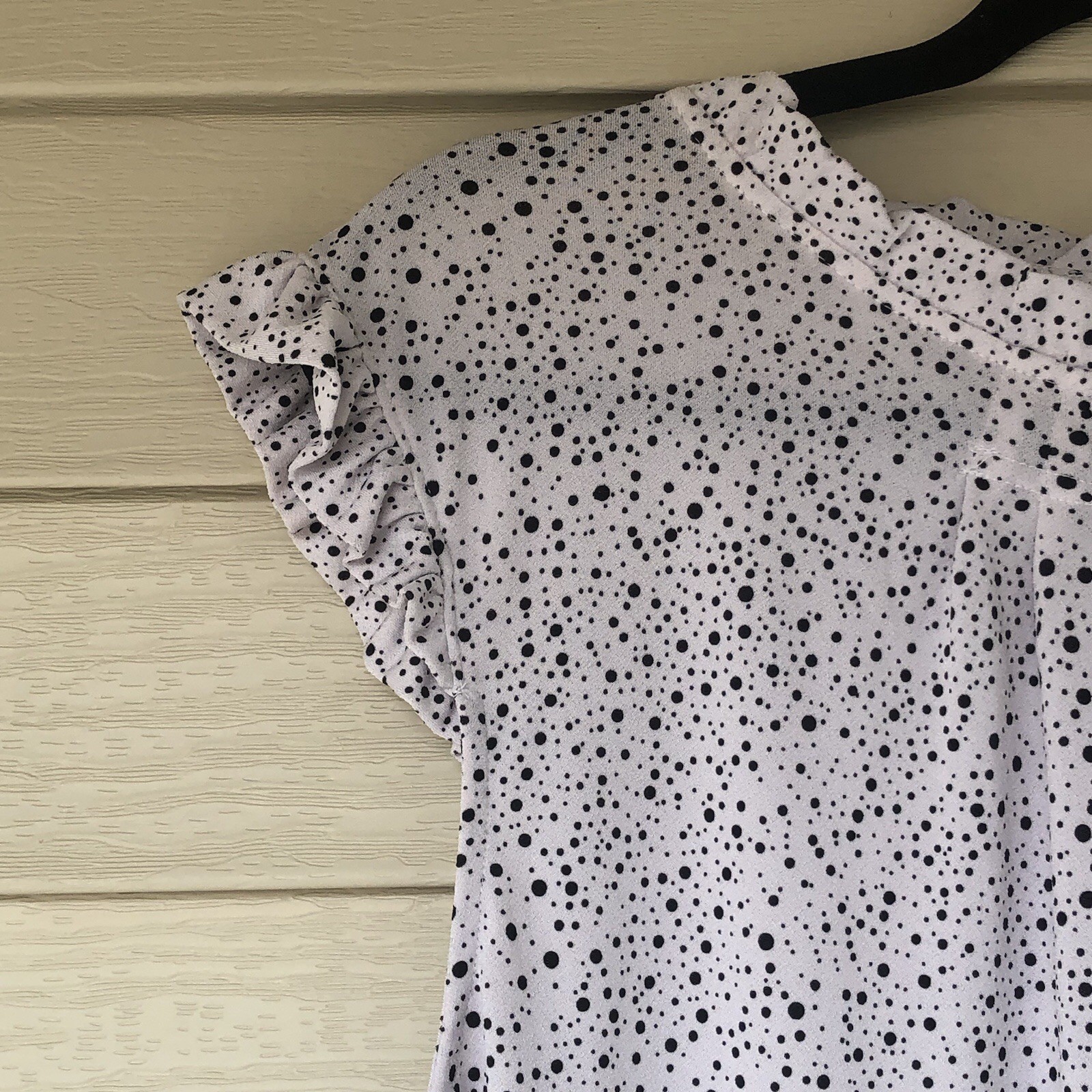 Adriana Papell Blouse Women’s XXL Ivory Black Poka Dots Sleeveless Ruffle Trim
